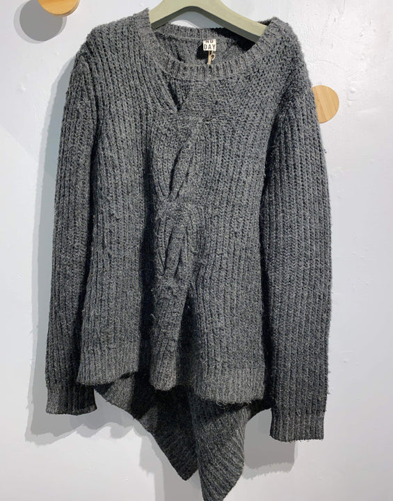 2nd Day - Sweater - Size: M