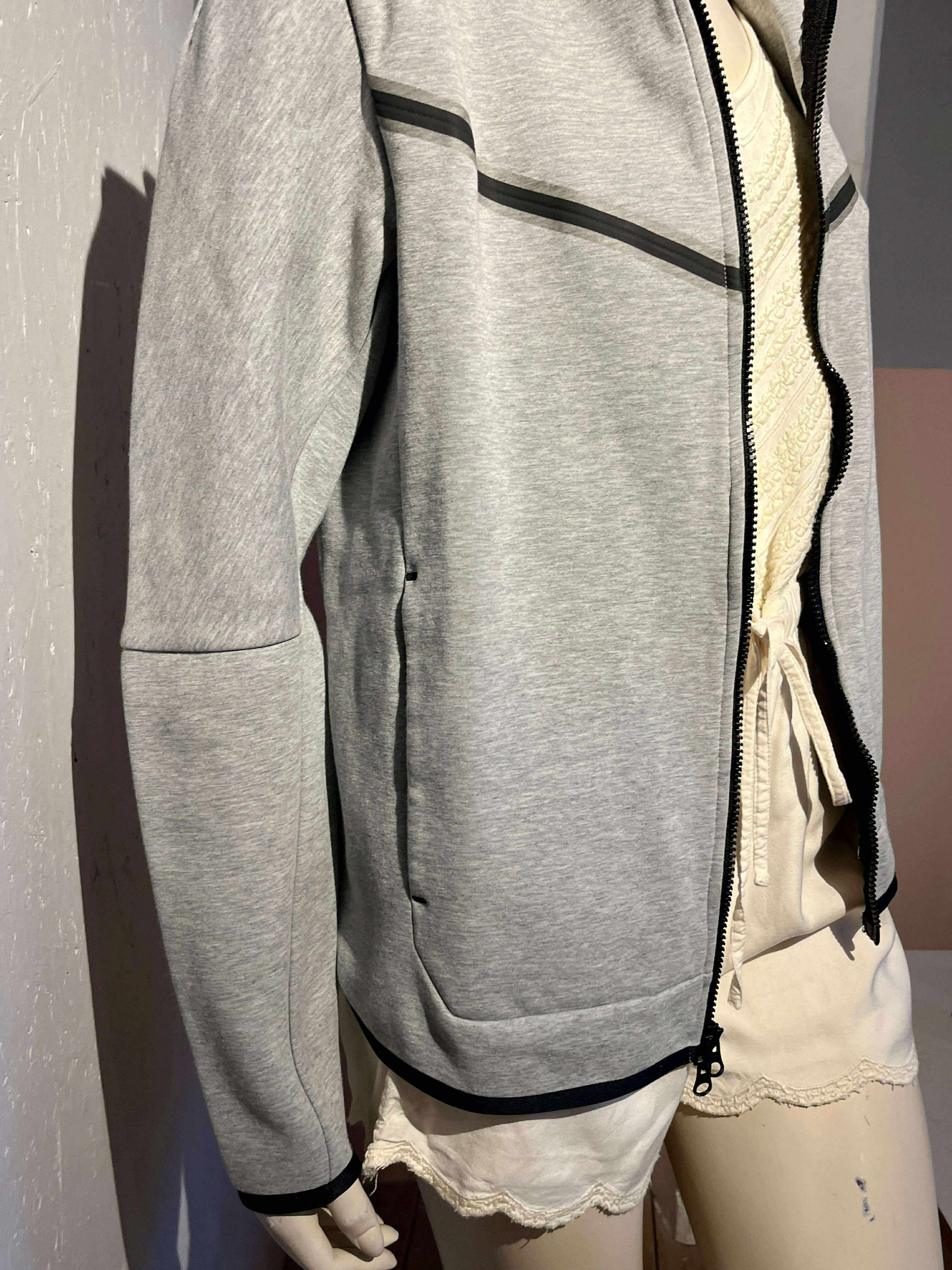 Nike - Cardigan - Size: S