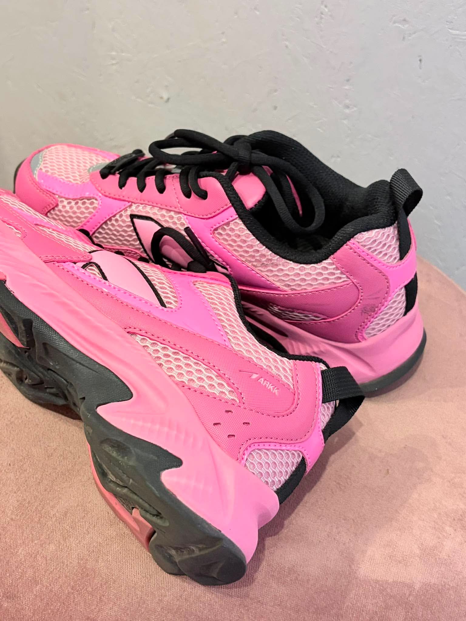 Arkk x Alana Hadid - Sneakers - Size: 39