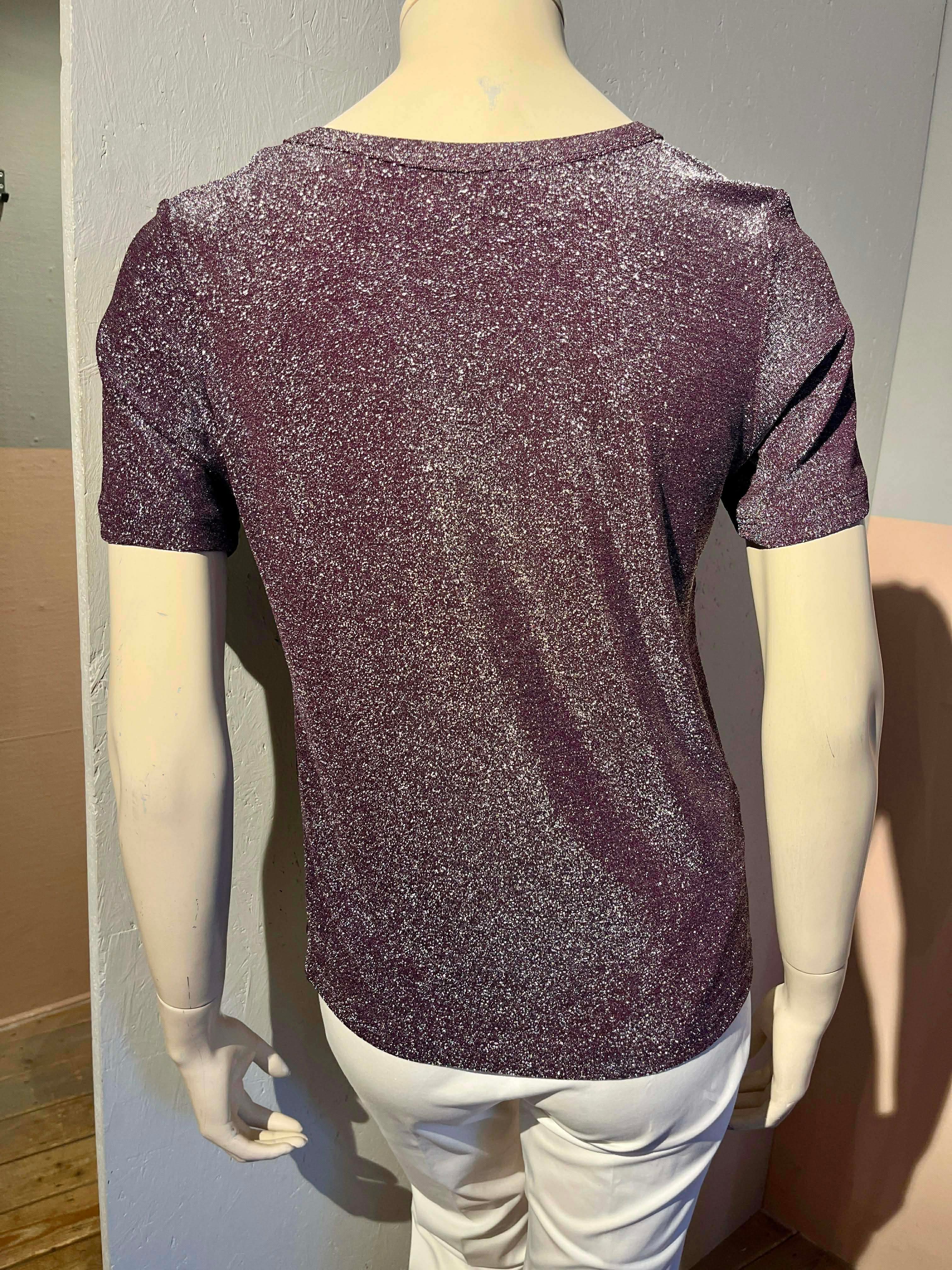 A View - T-shirt - Size: 36