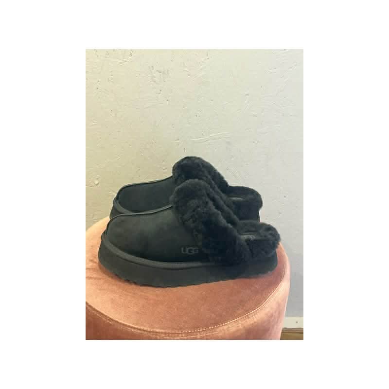 Ugg - Slippers - Size: 40