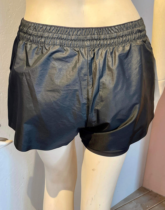 H&M Sport - Shorts - Size: 38