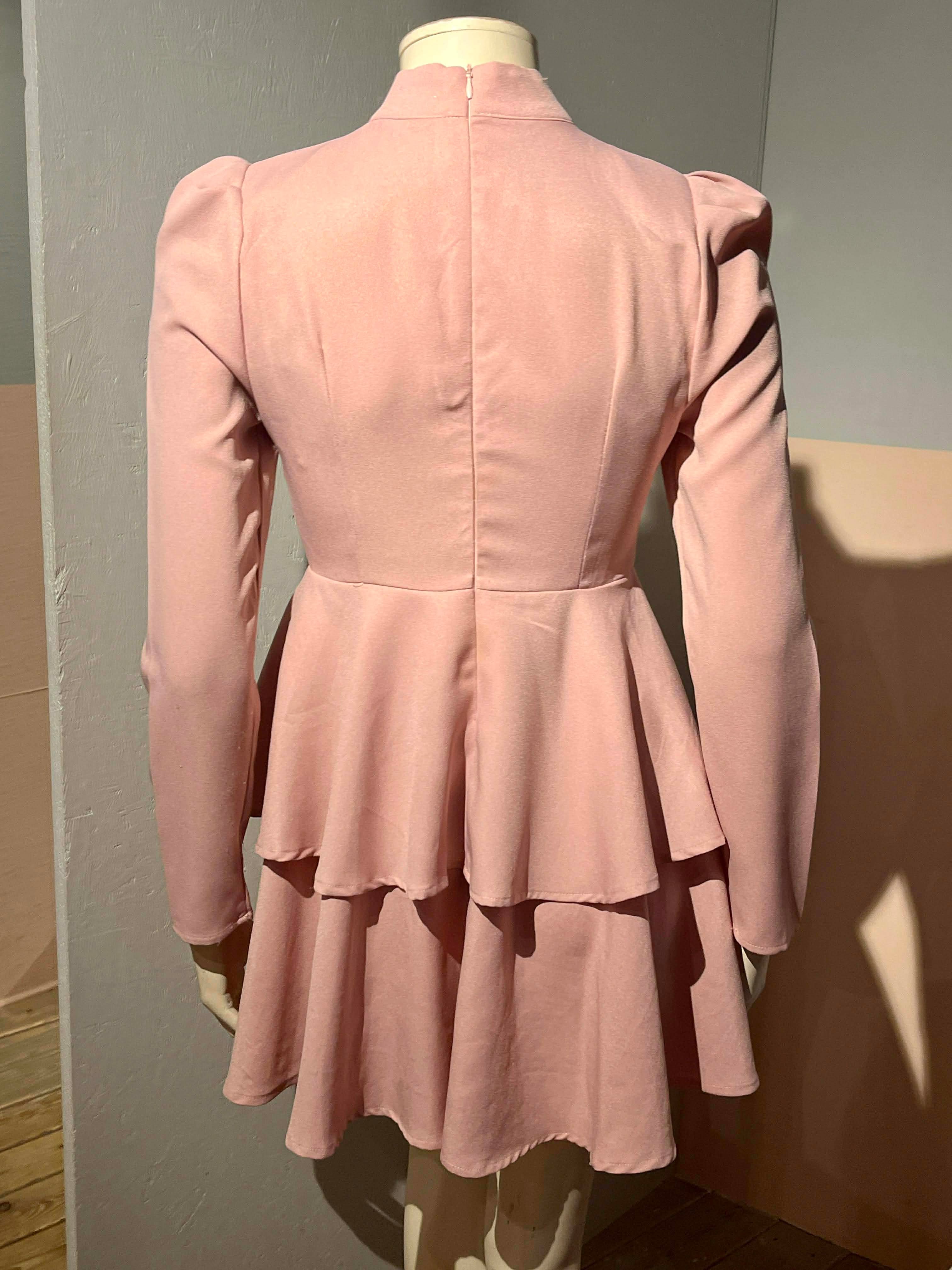 Pretty Little Thing - Kjole - Size: 36