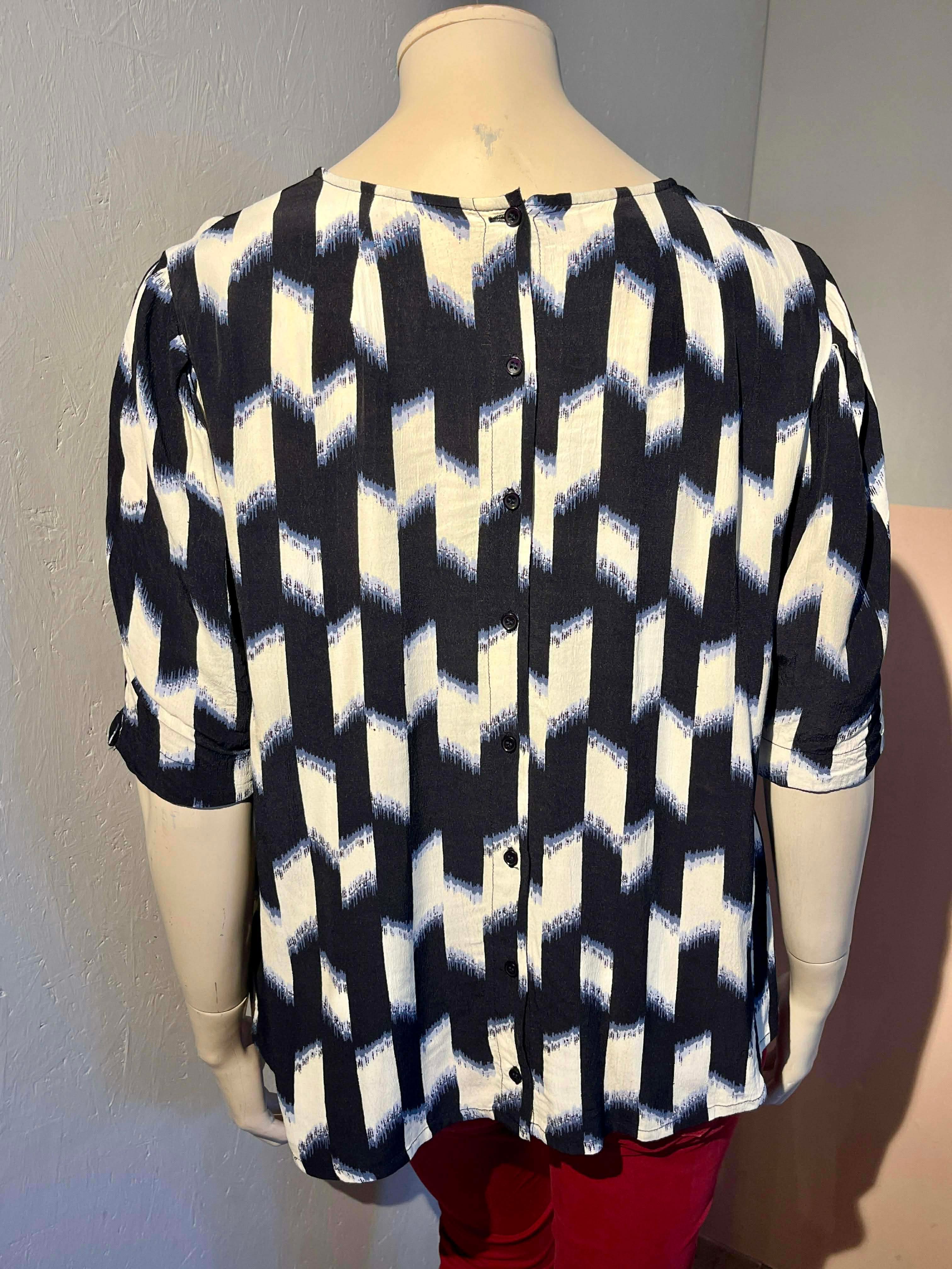 Masai - Top - Size: L