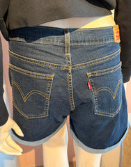 Levis - Shorts - Size: M
