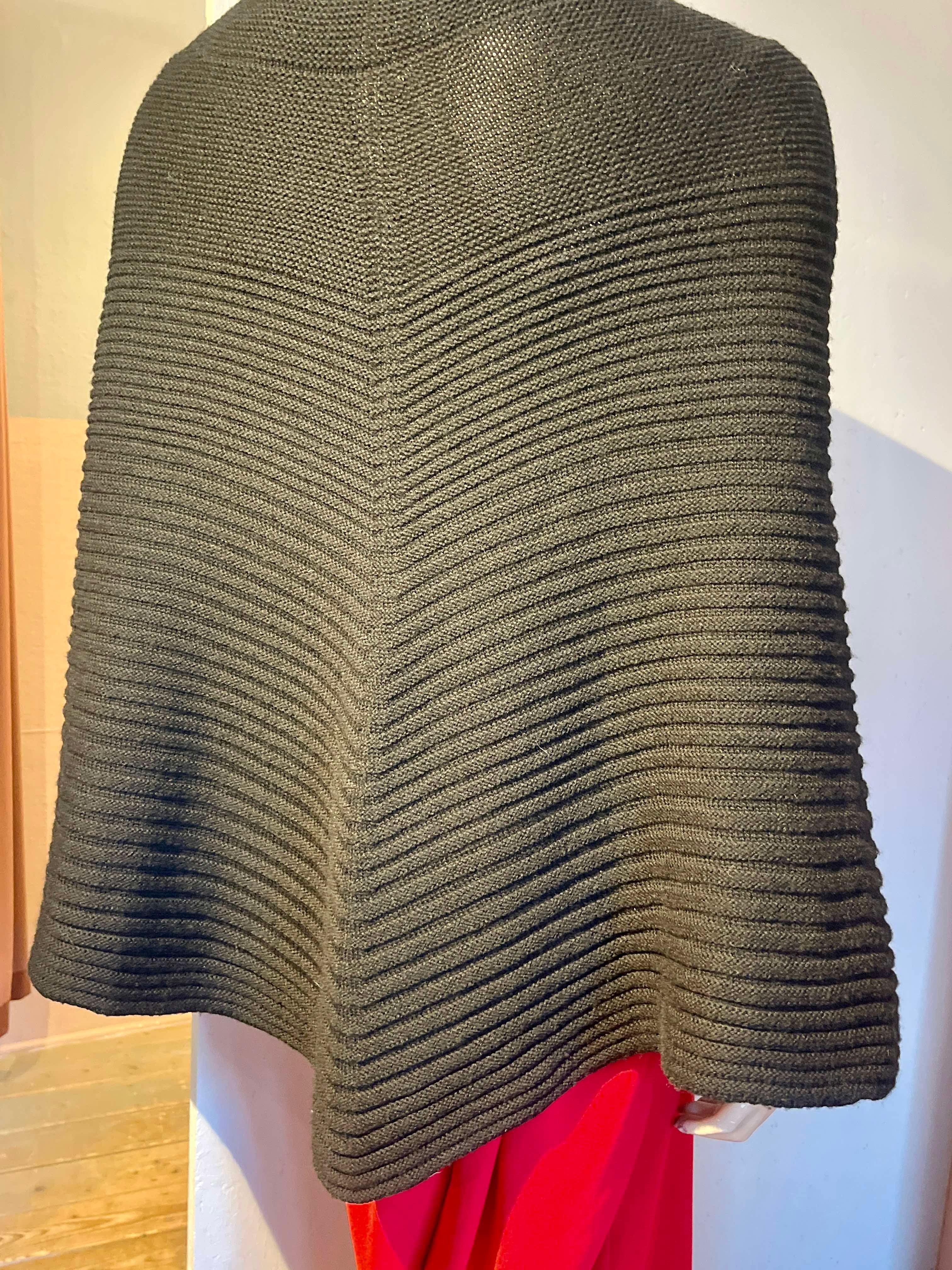 Wolford - Poncho - Size: M