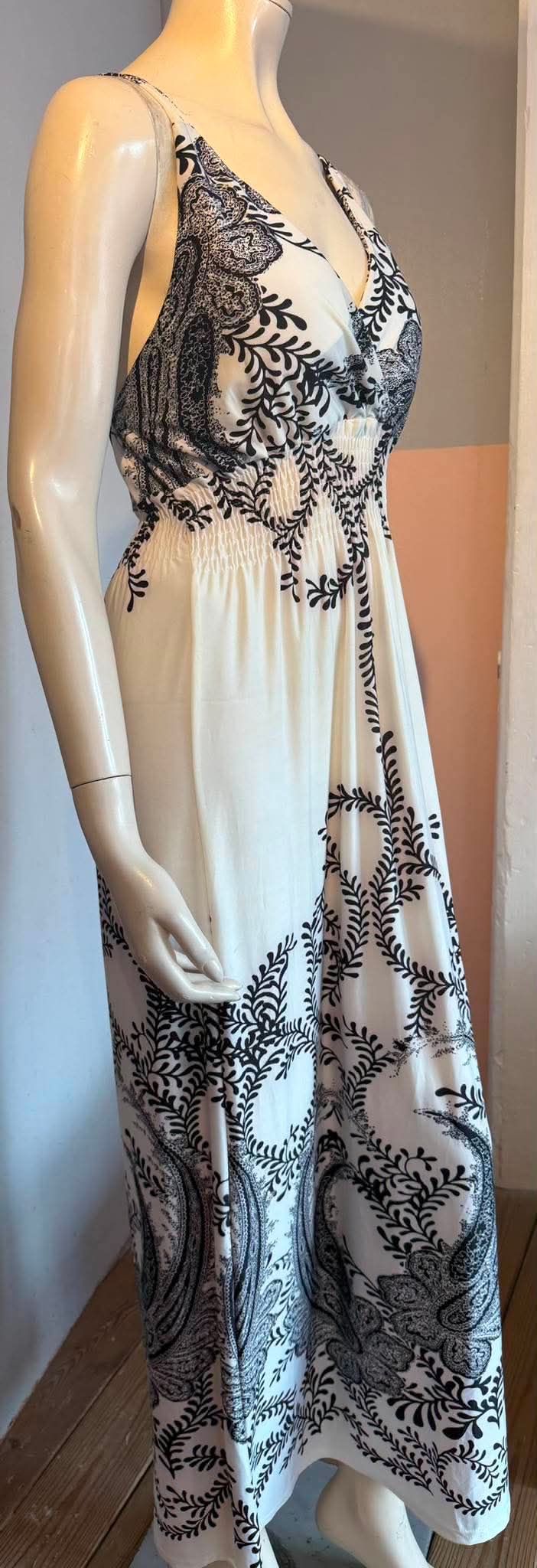 No brand - Kjole - Size: M