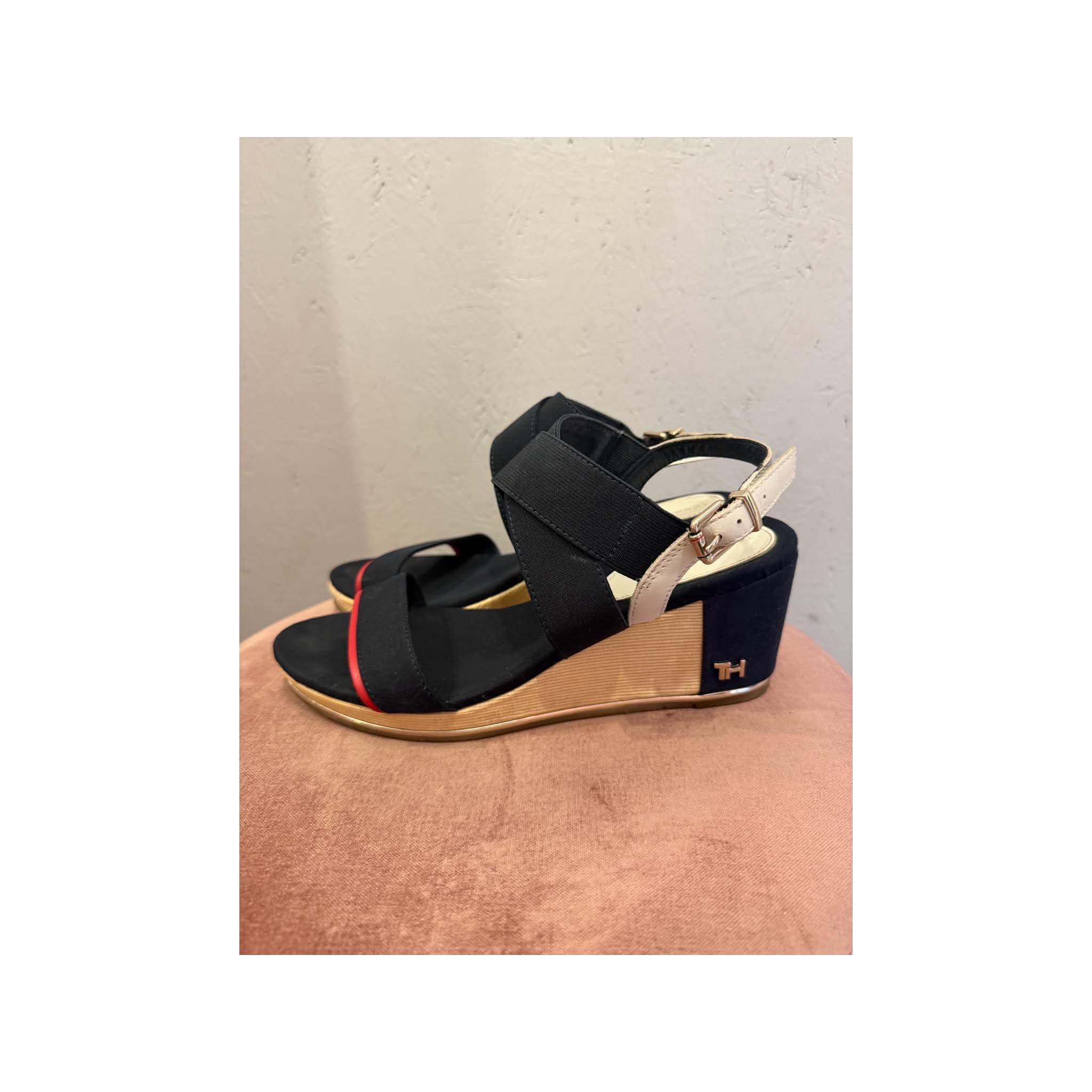 Tommy Hilfiger - Sandaler - Size: 39