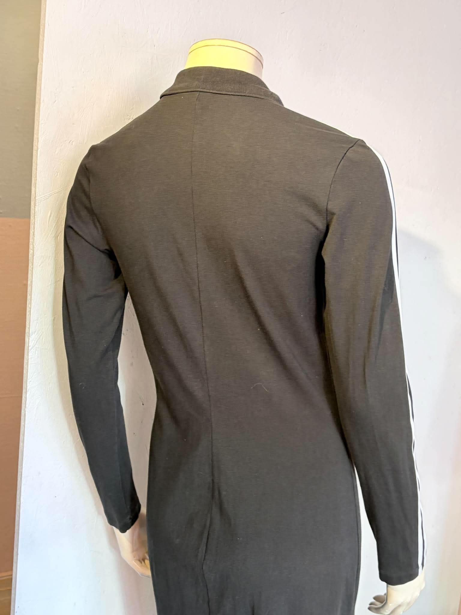 Adidas - Kjole - Size: 36
