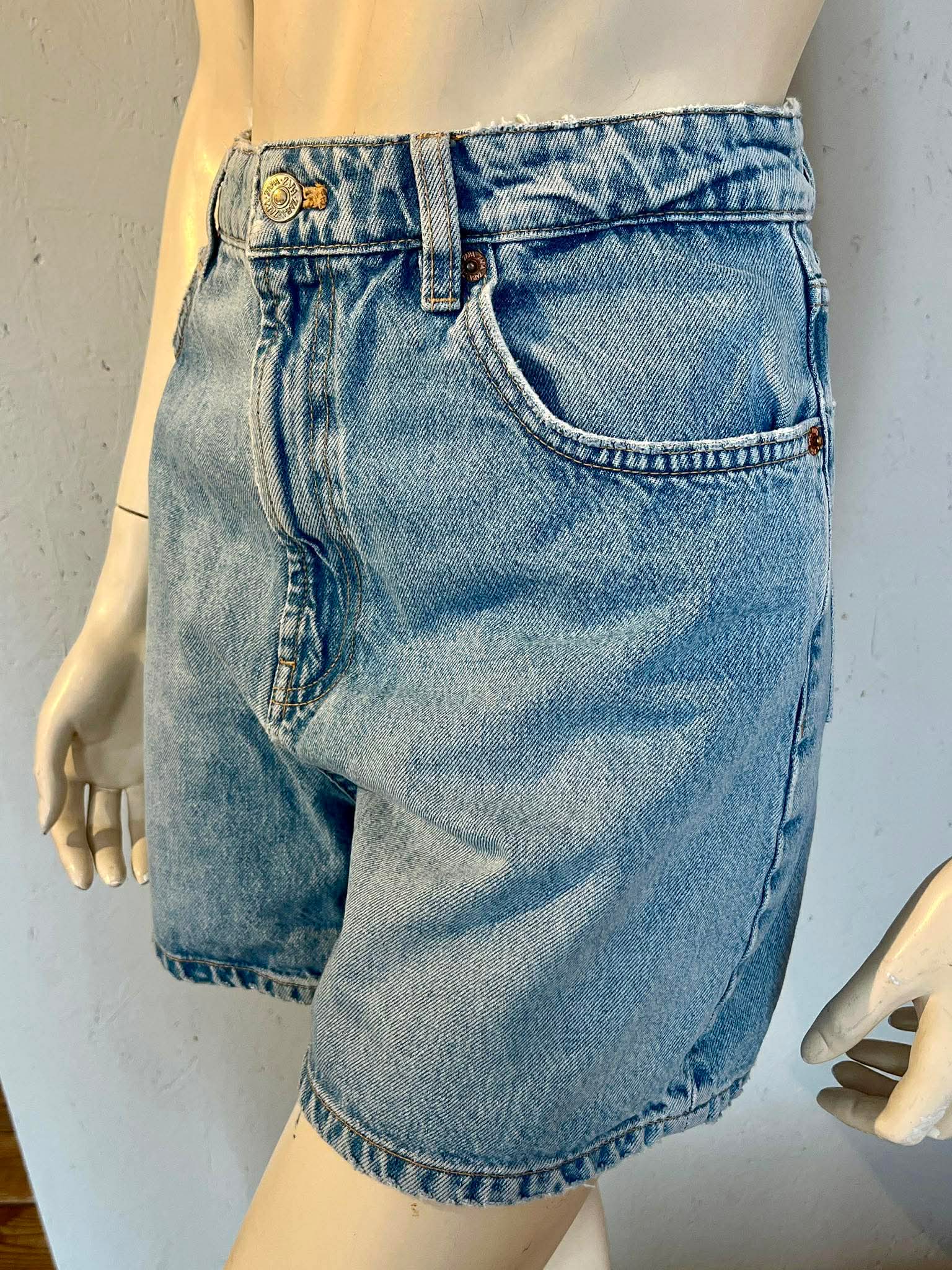Zara - Shorts - Size: M