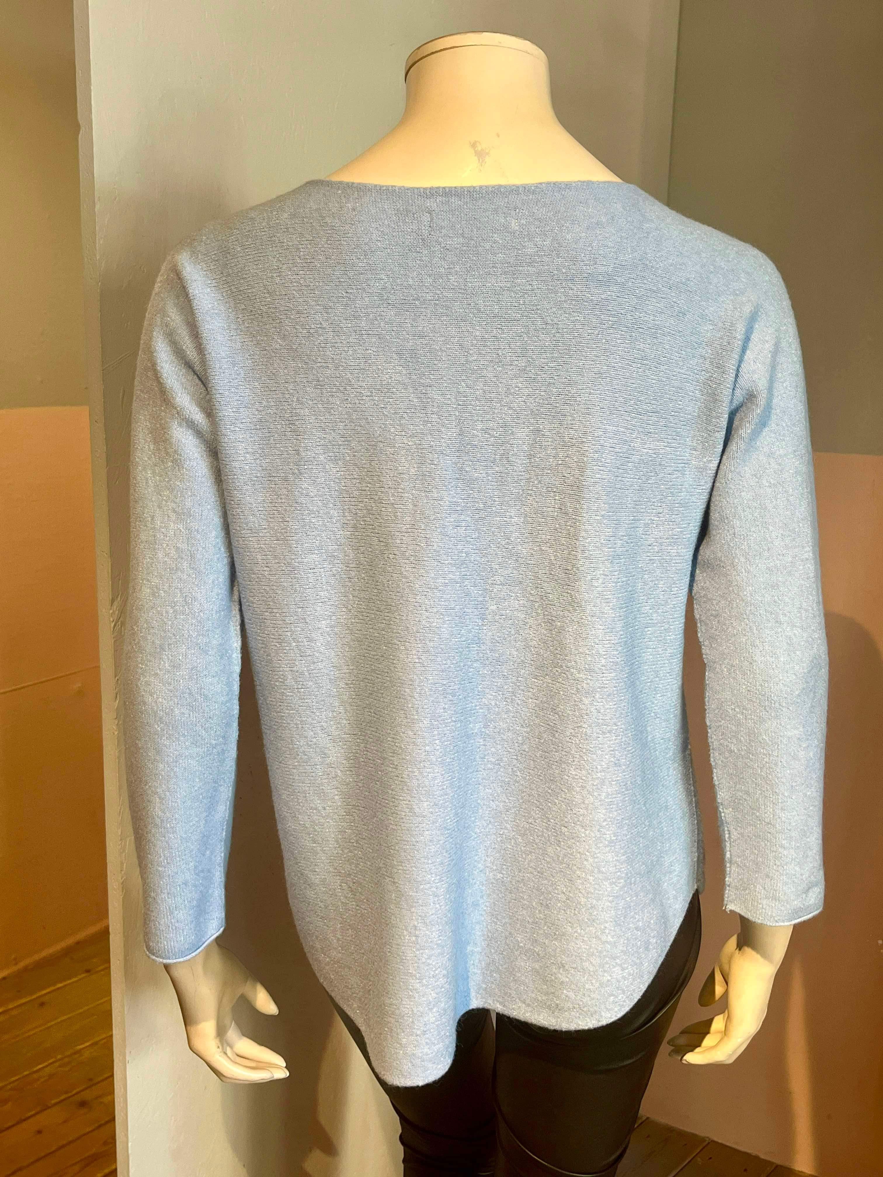 Marta - Sweater - Size: S/M