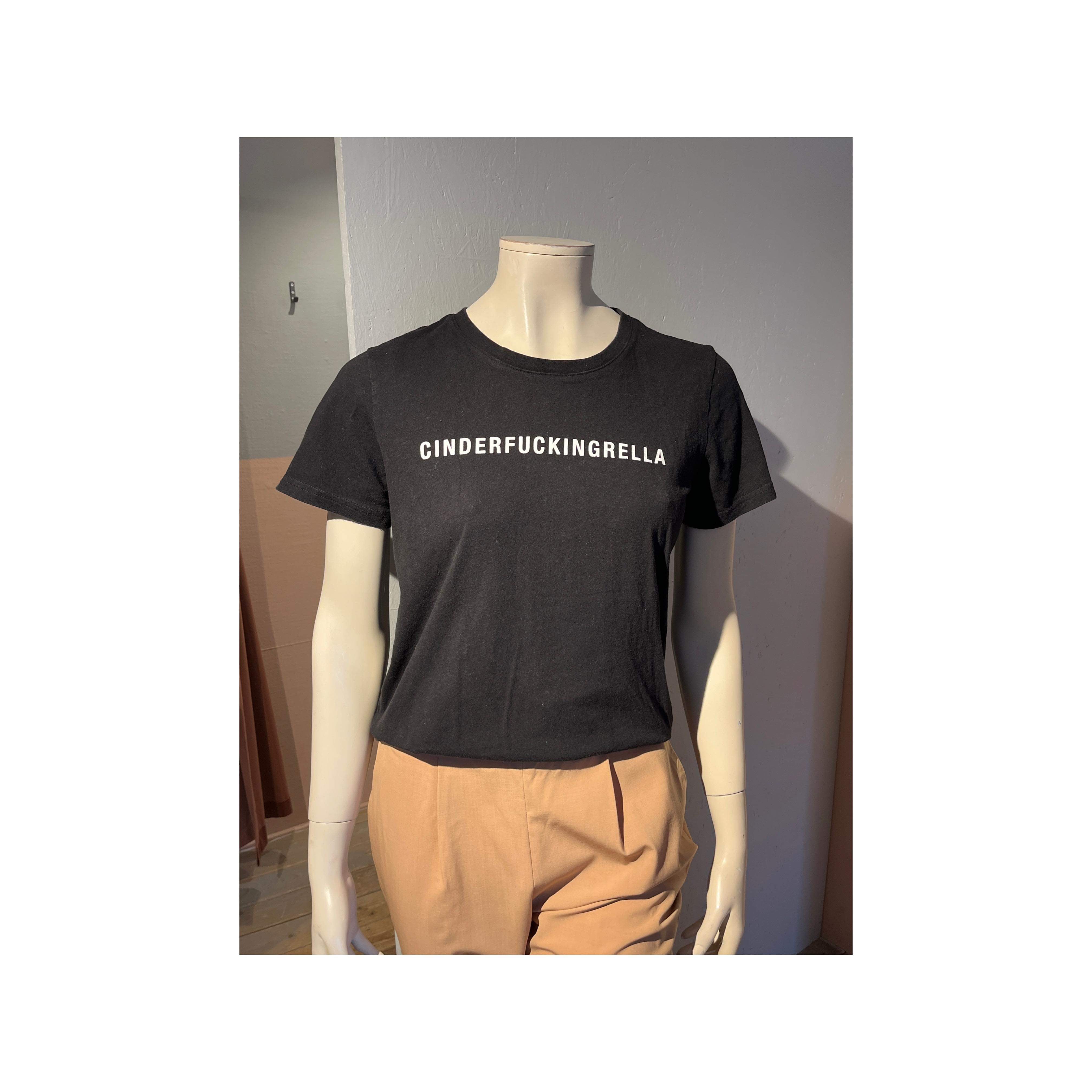 Designers Remix - T-shirt - Size: M