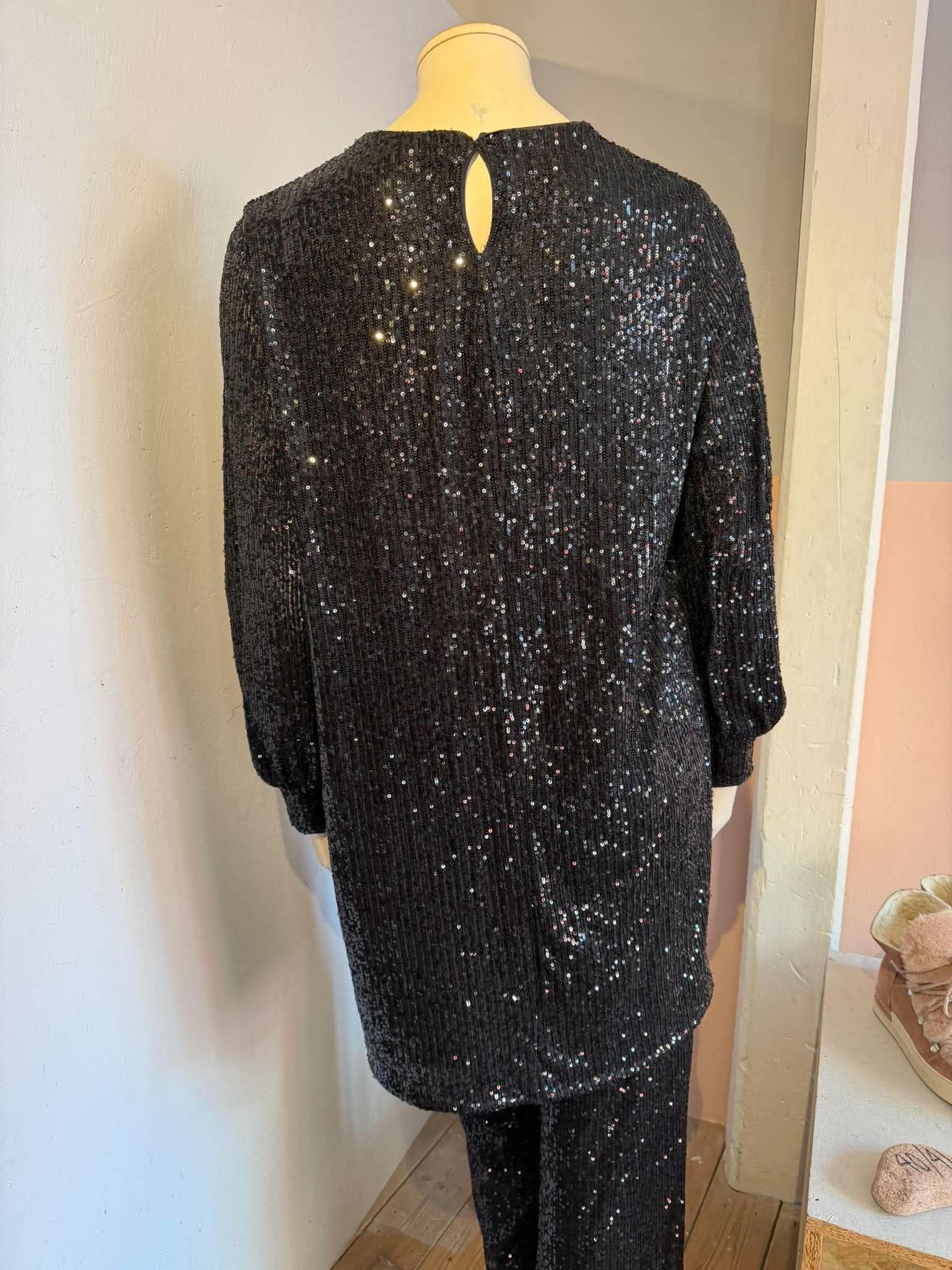 H&M - Kjole/lang bluse - SIze: L