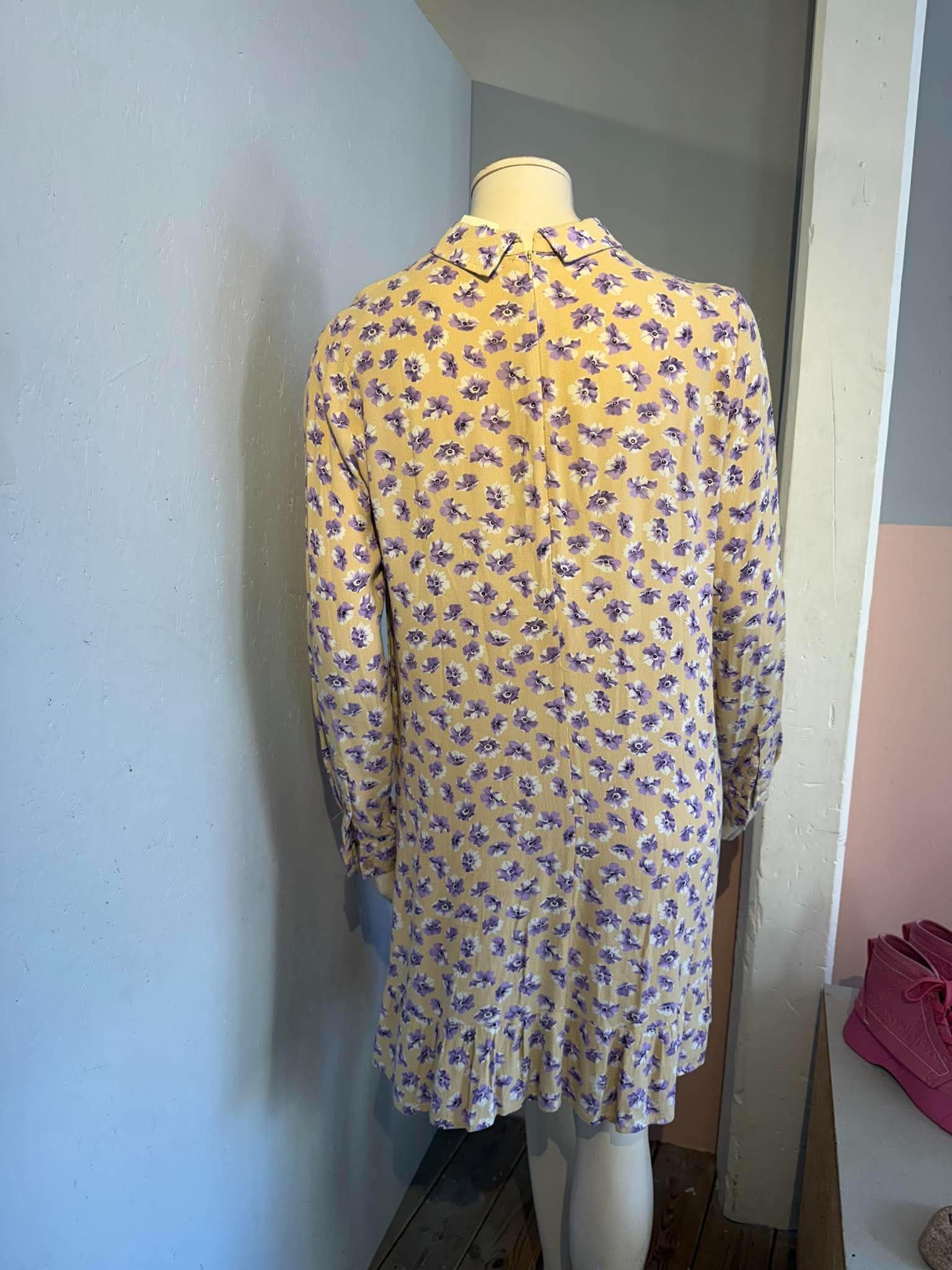 Ganni - Kjole - Size: M