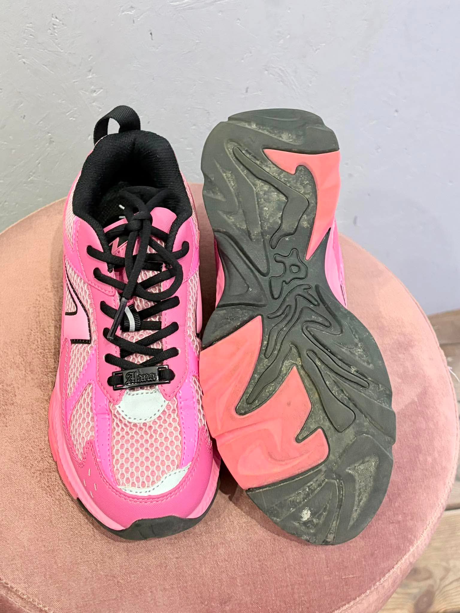 Arkk x Alana Hadid - Sneakers - Size: 39
