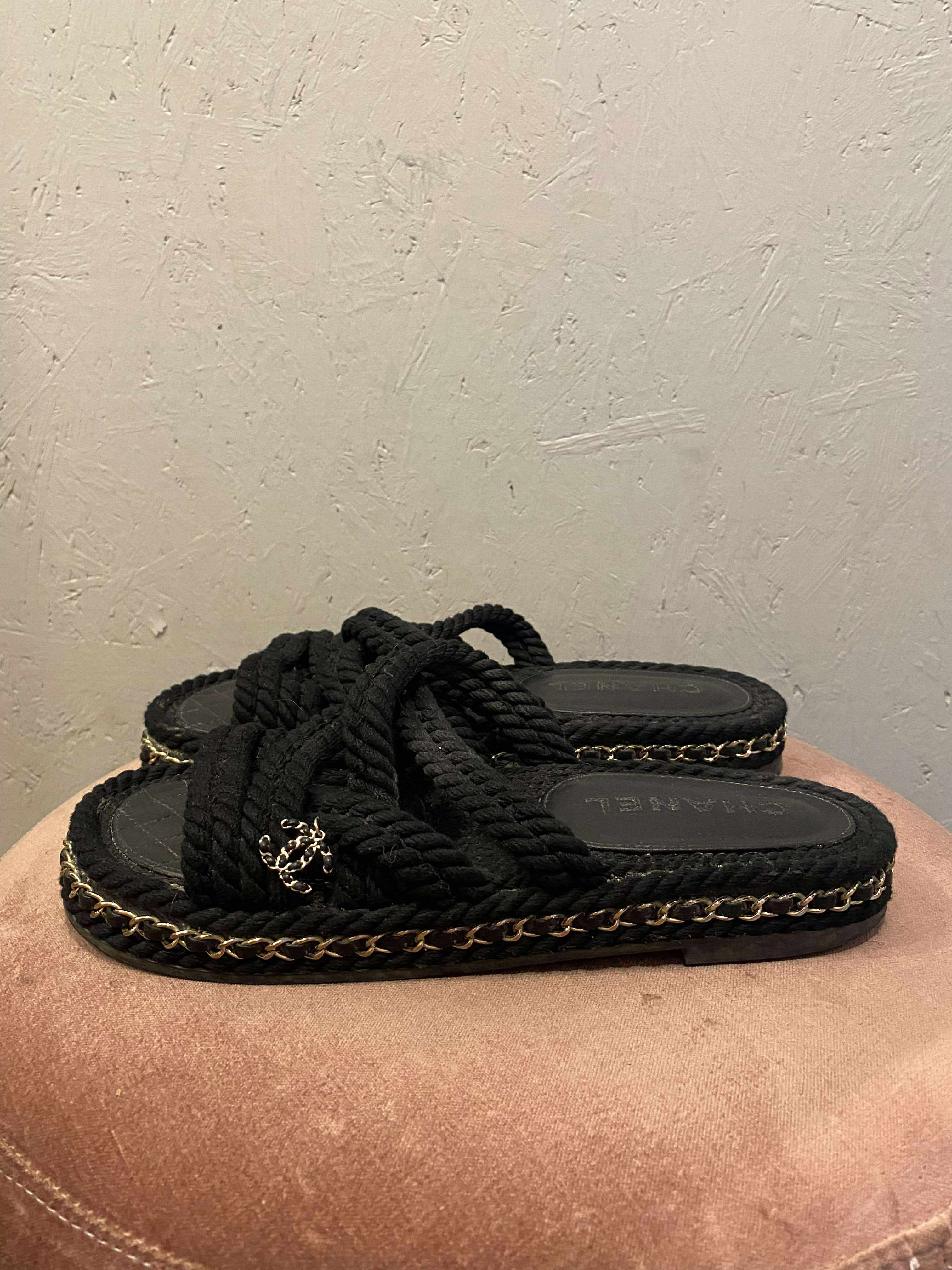 Chanel - Sandaler - Size: 38