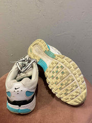 Nike - Sneakers - Size: 38