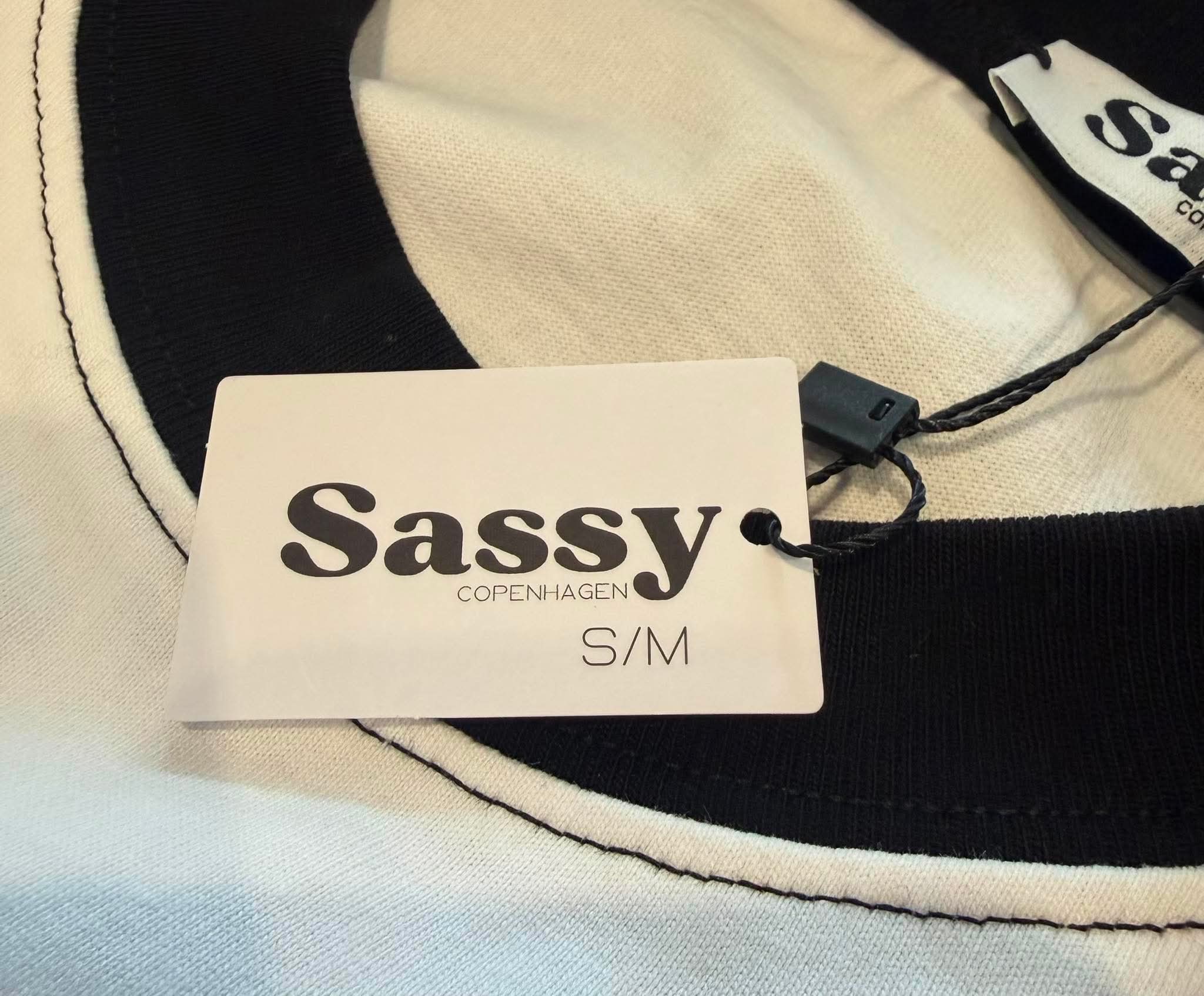 Sassy - T-shirt - Size: S/M