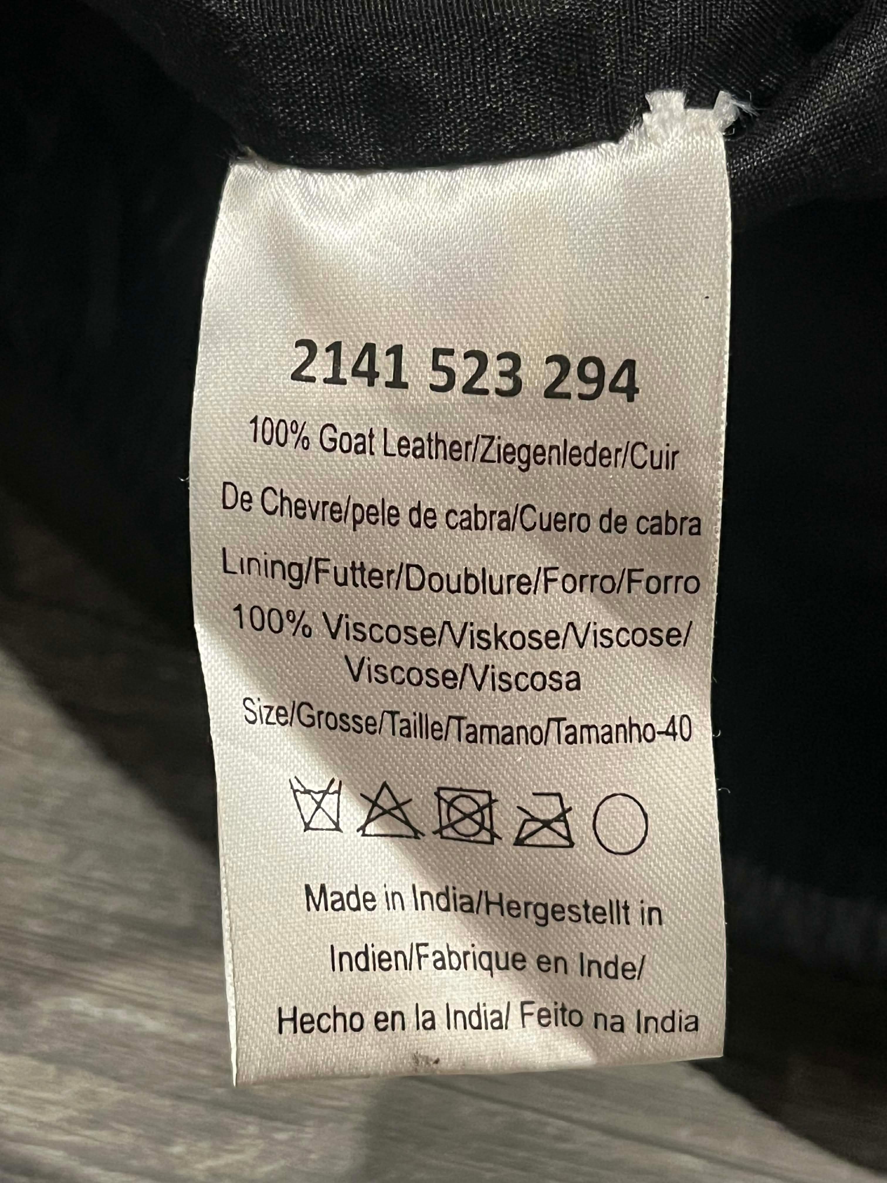 2nd Day - Shorts - Size: 40