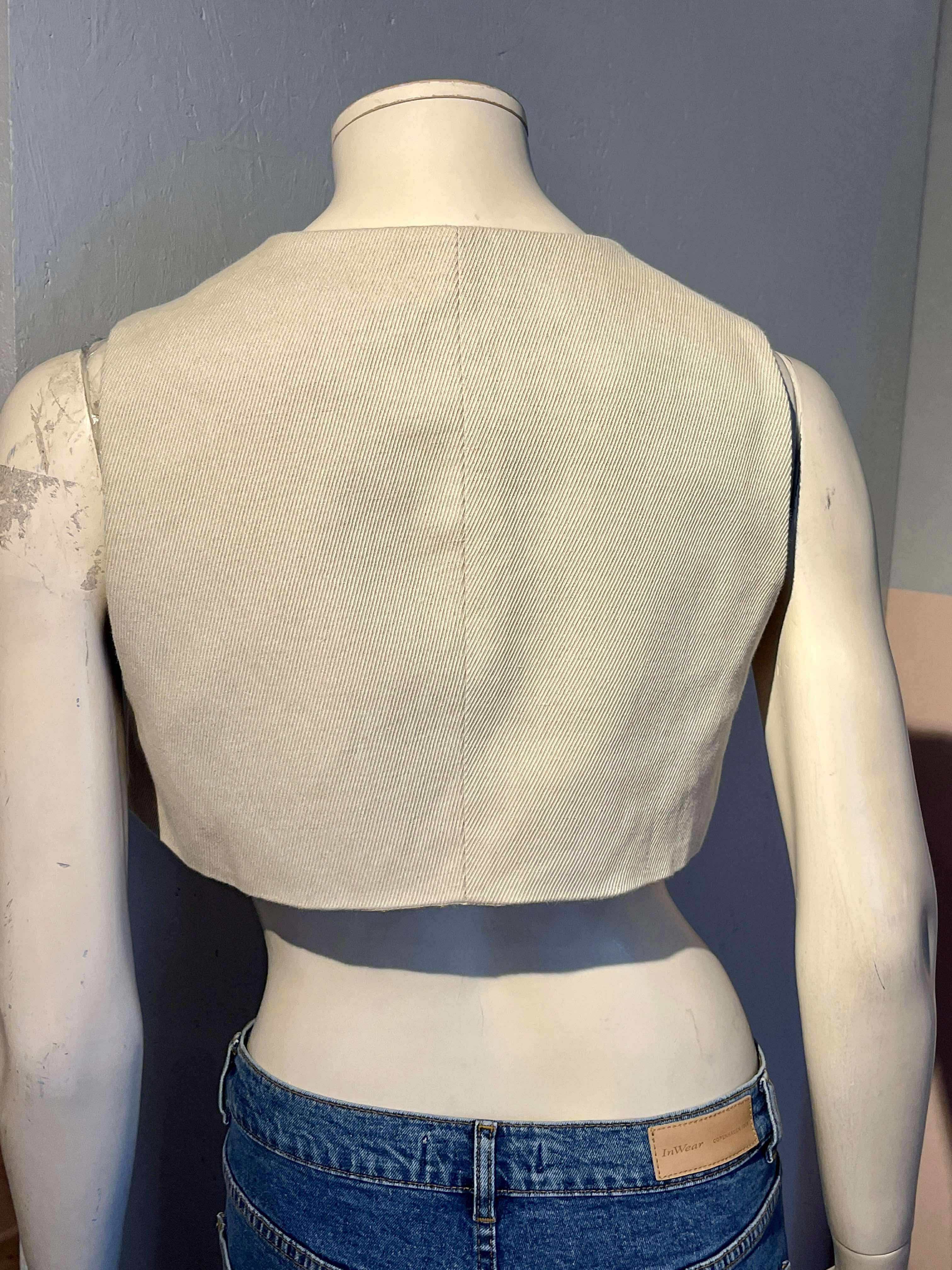 Zara - Vest - Size: M