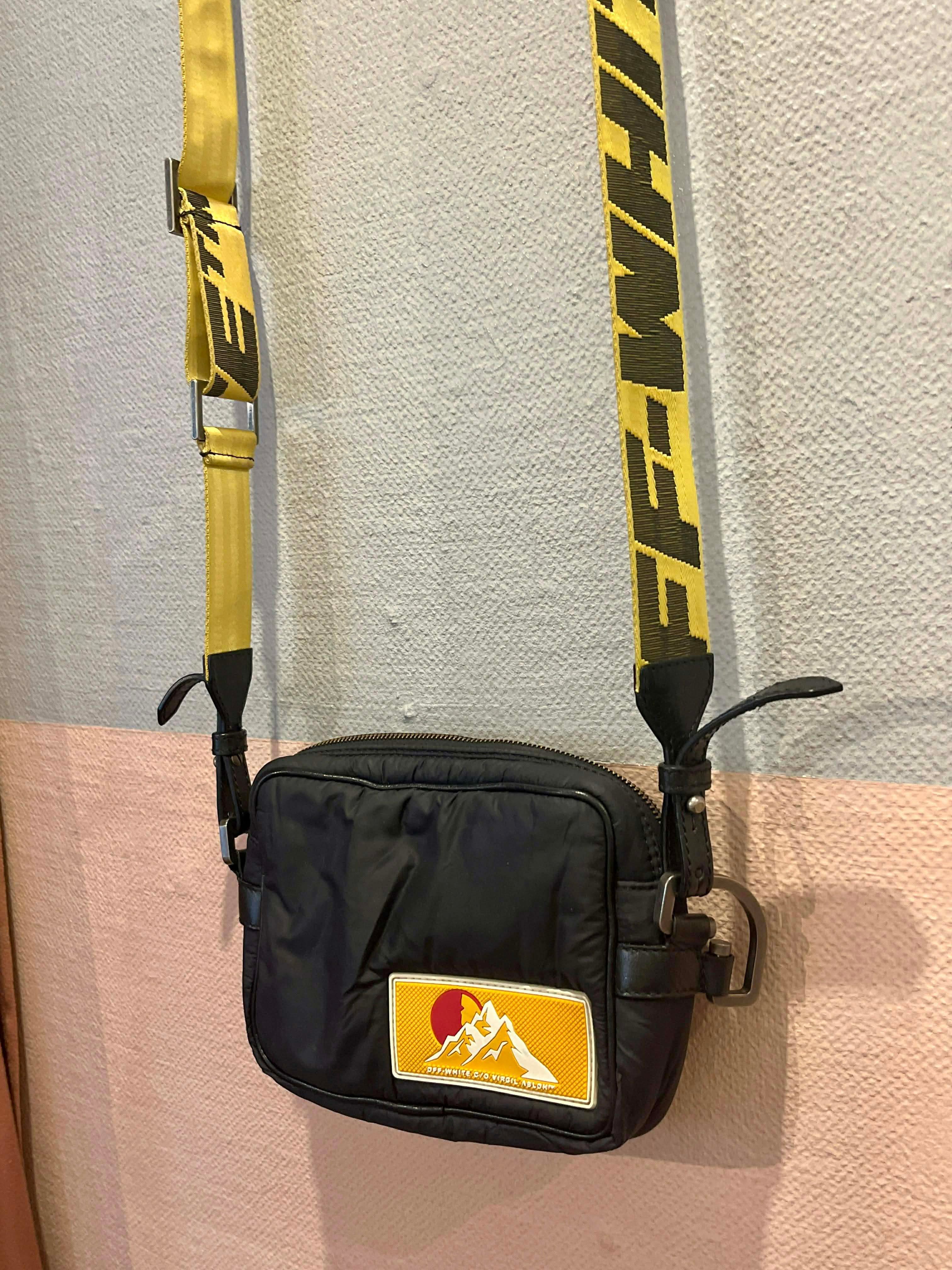 Off-White - Taske - 16 x 21 cm