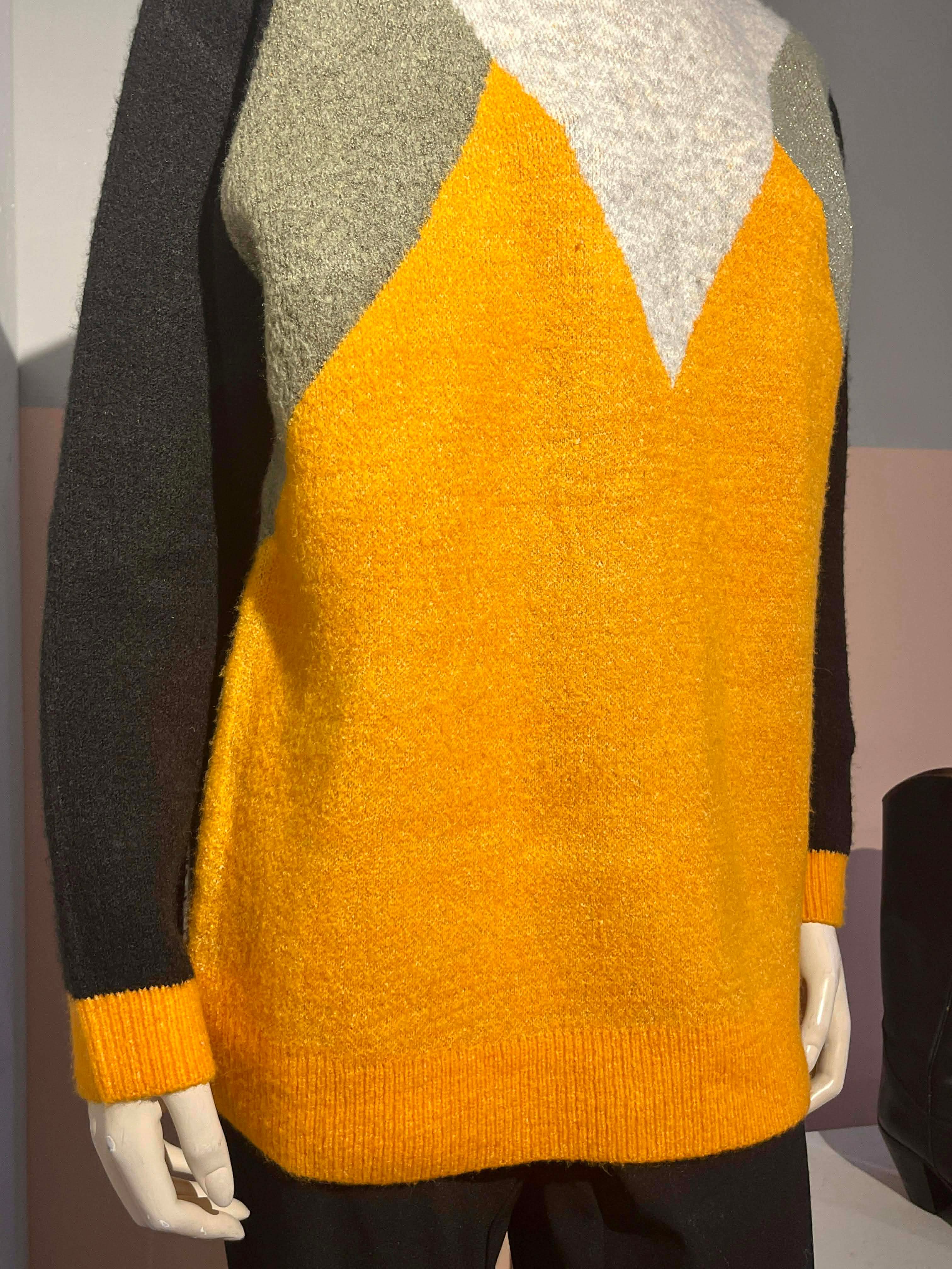 Ze-Ze - Sweater - Size: L