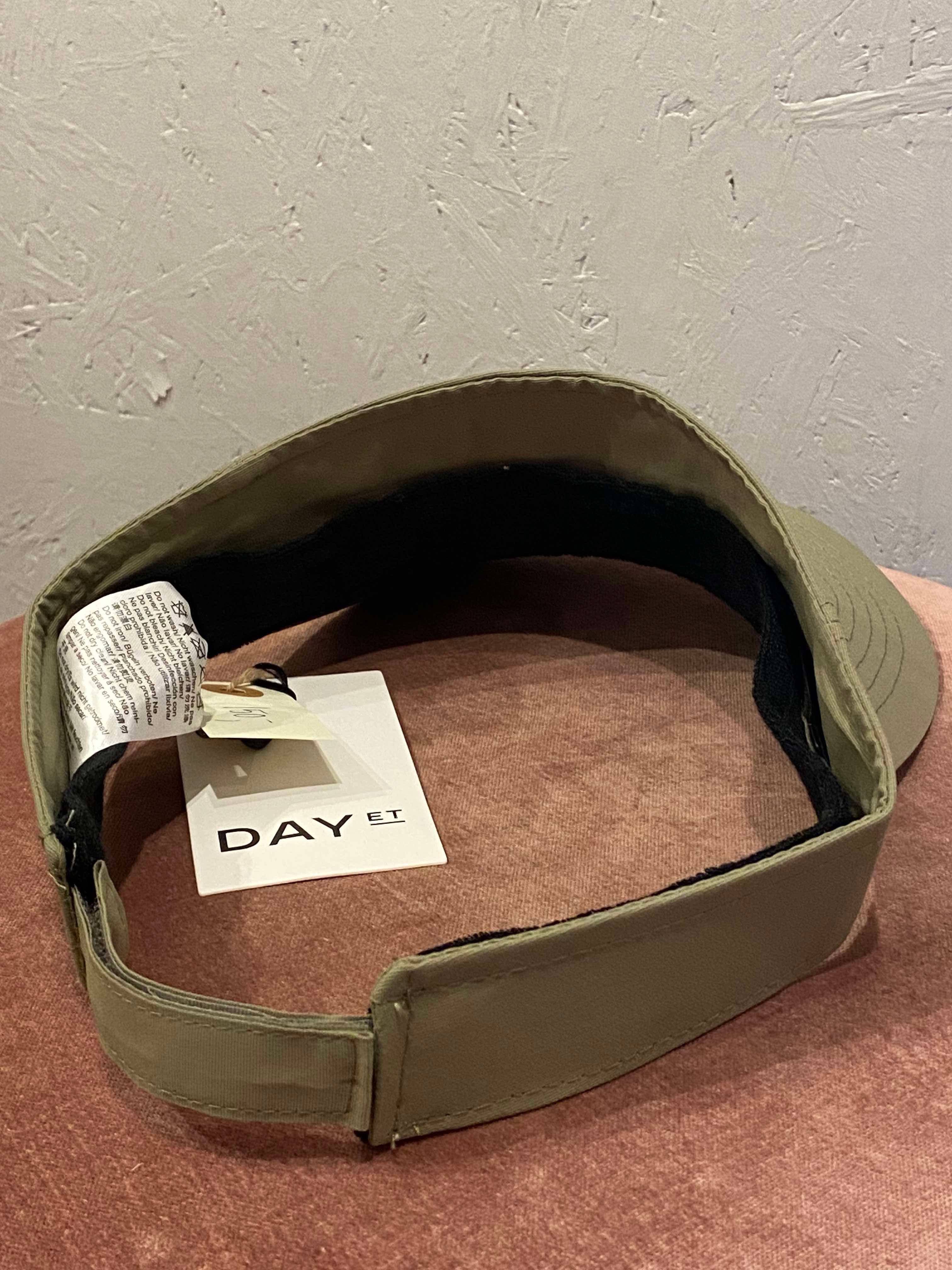 Day Et - Cap - One Size