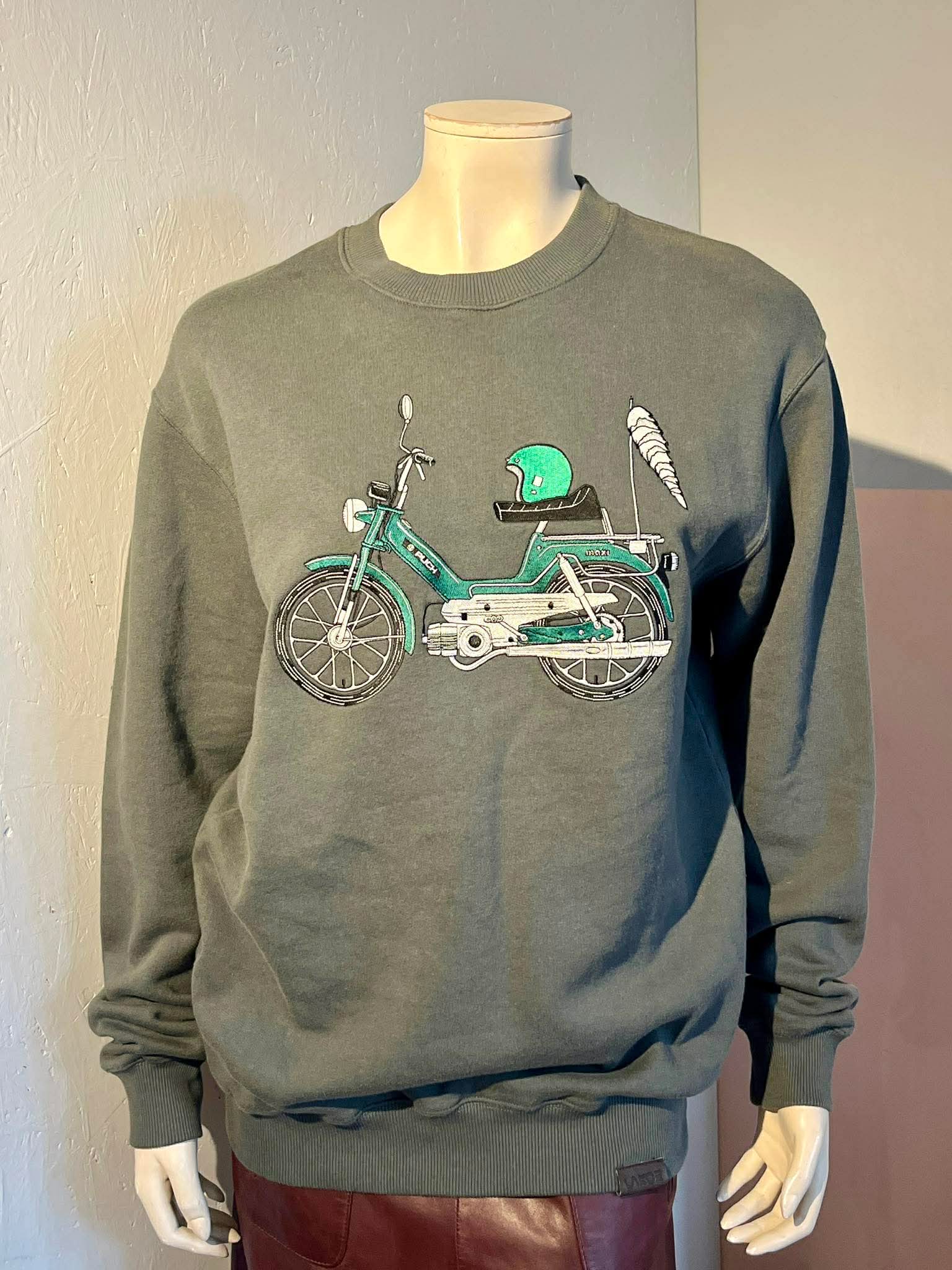Lakor - Sweatshirt - Size: S