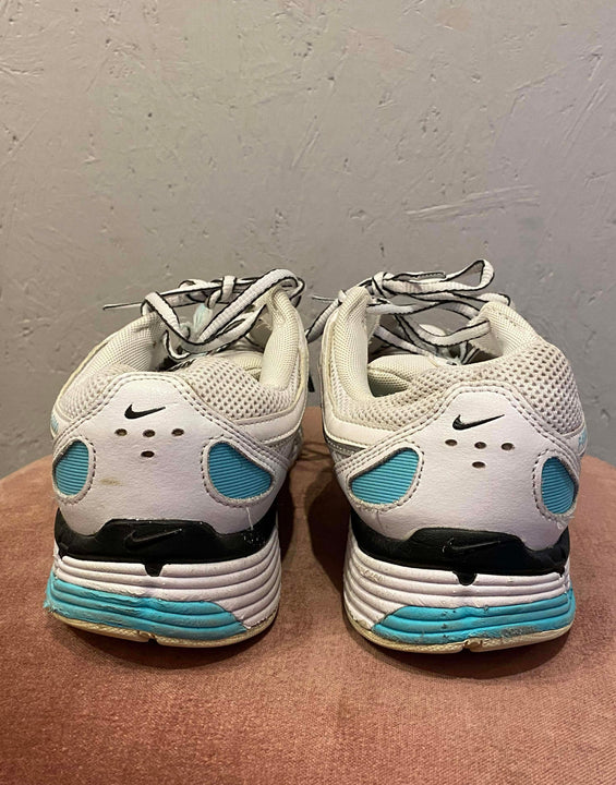 Nike - Sneakers - Size: 38