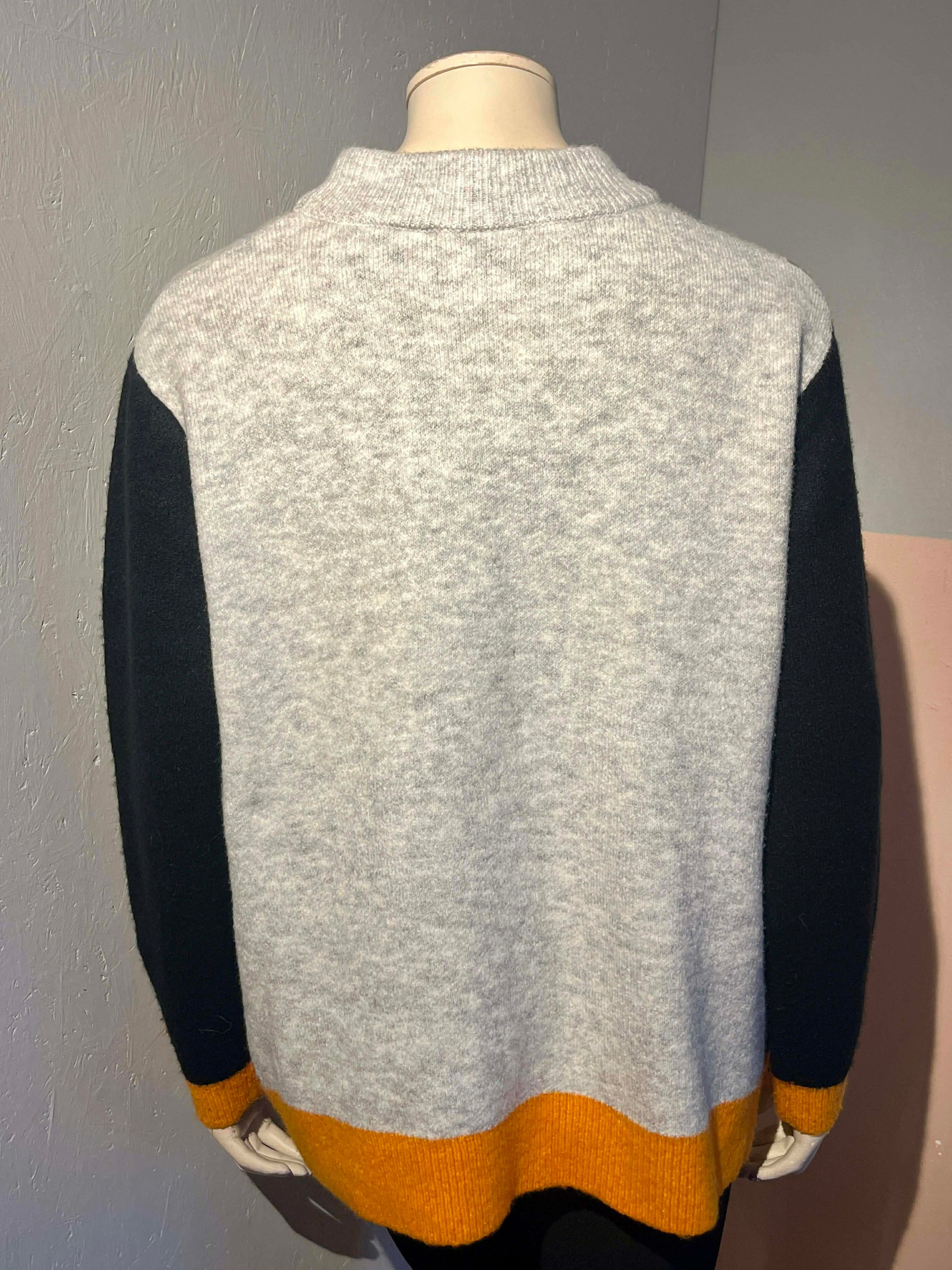 Ze-Ze - Sweater - Size: L