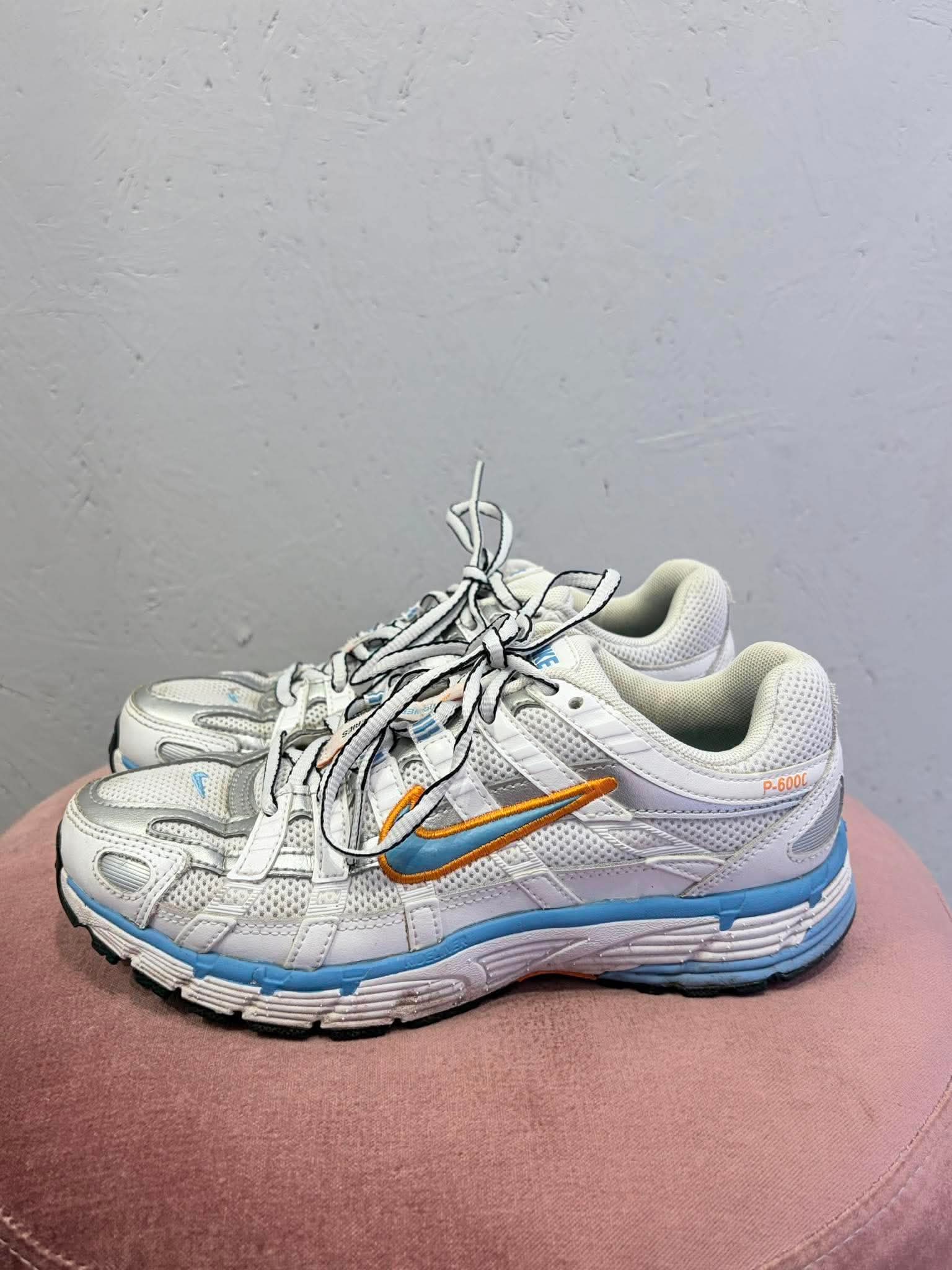 Nike - Sneakers - Size: 36