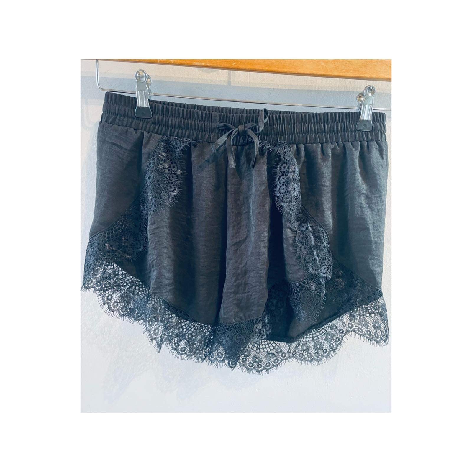 Neo Noir - Shorts - Size: S