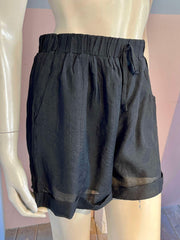 Lara - Shorts - Size: M