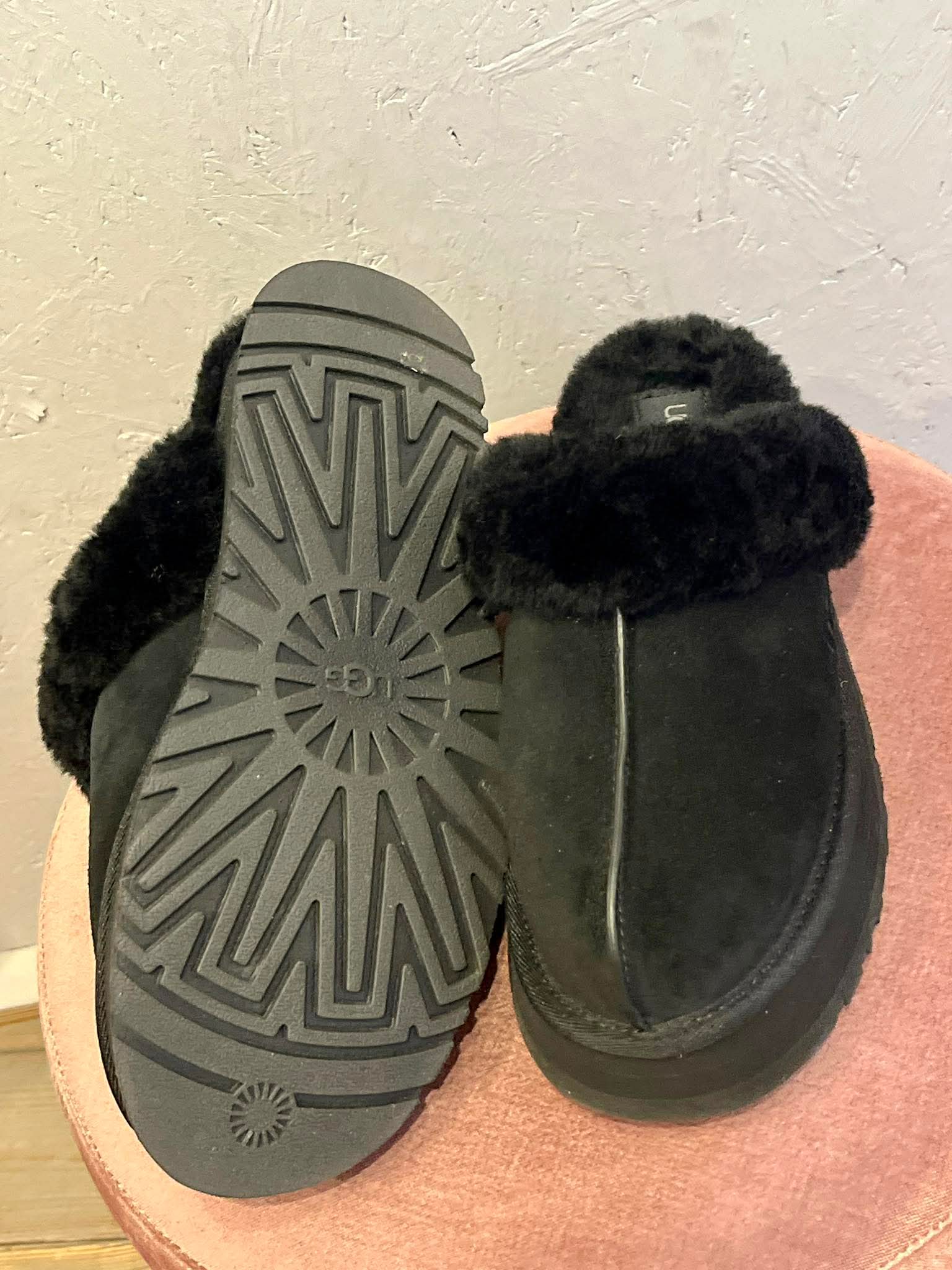 Ugg - Slippers - Size: 40