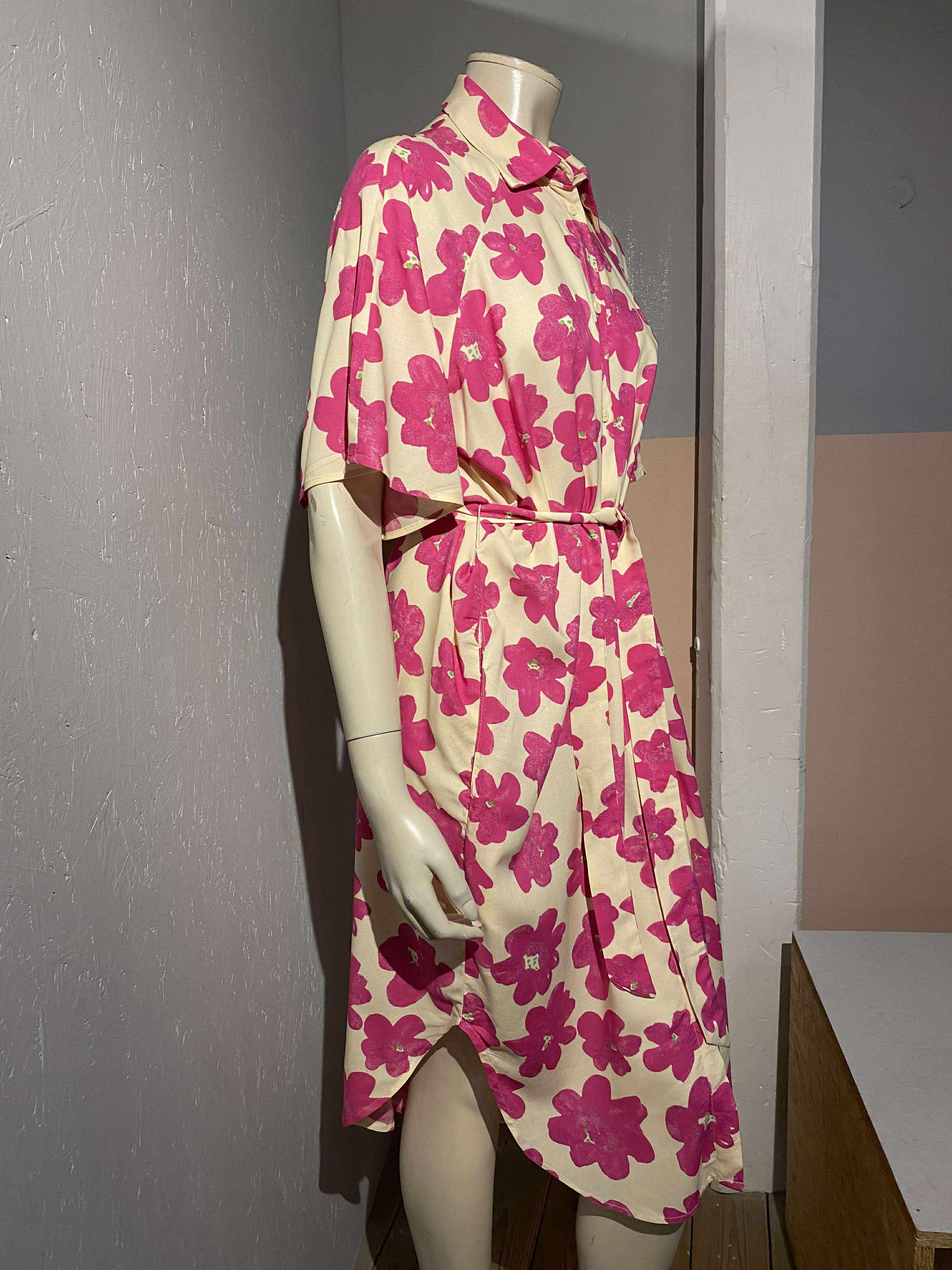 Monki - Kjole - Size: M