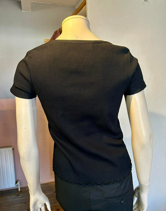 Second Female - T-shirt - Size: S