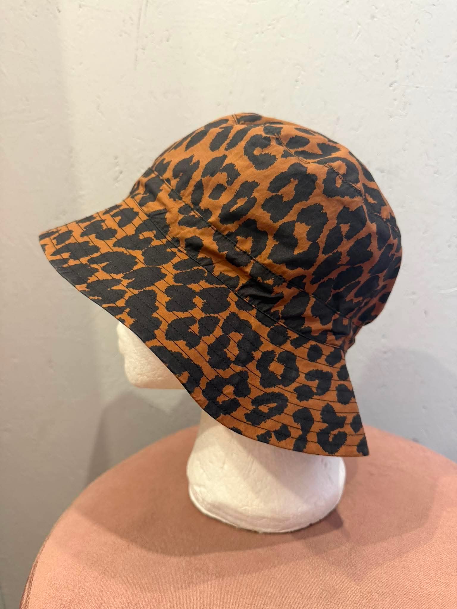 Ganni - Bøllehat - Size: 55 cm