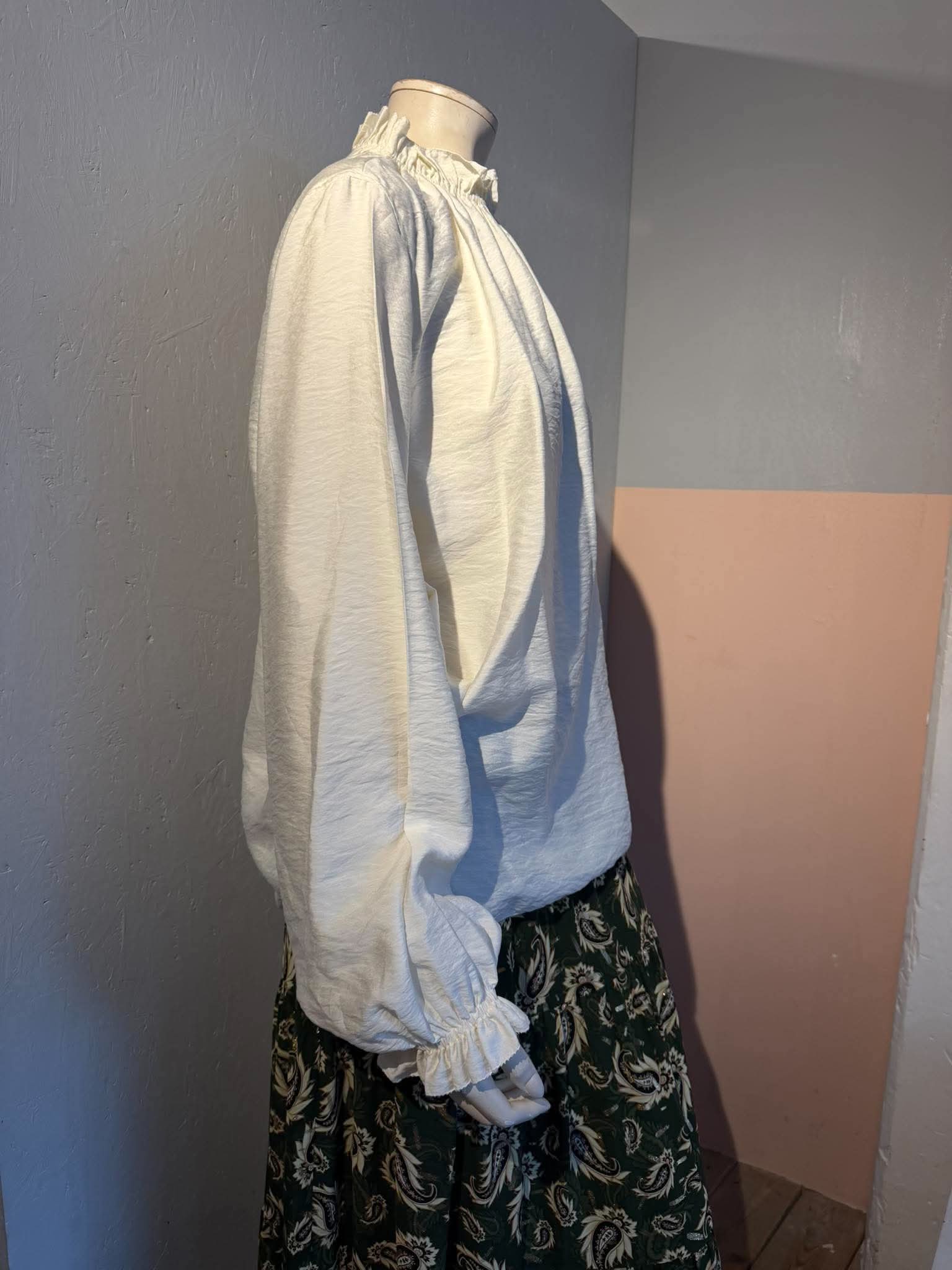 Cos - Bluse - Size: XXL