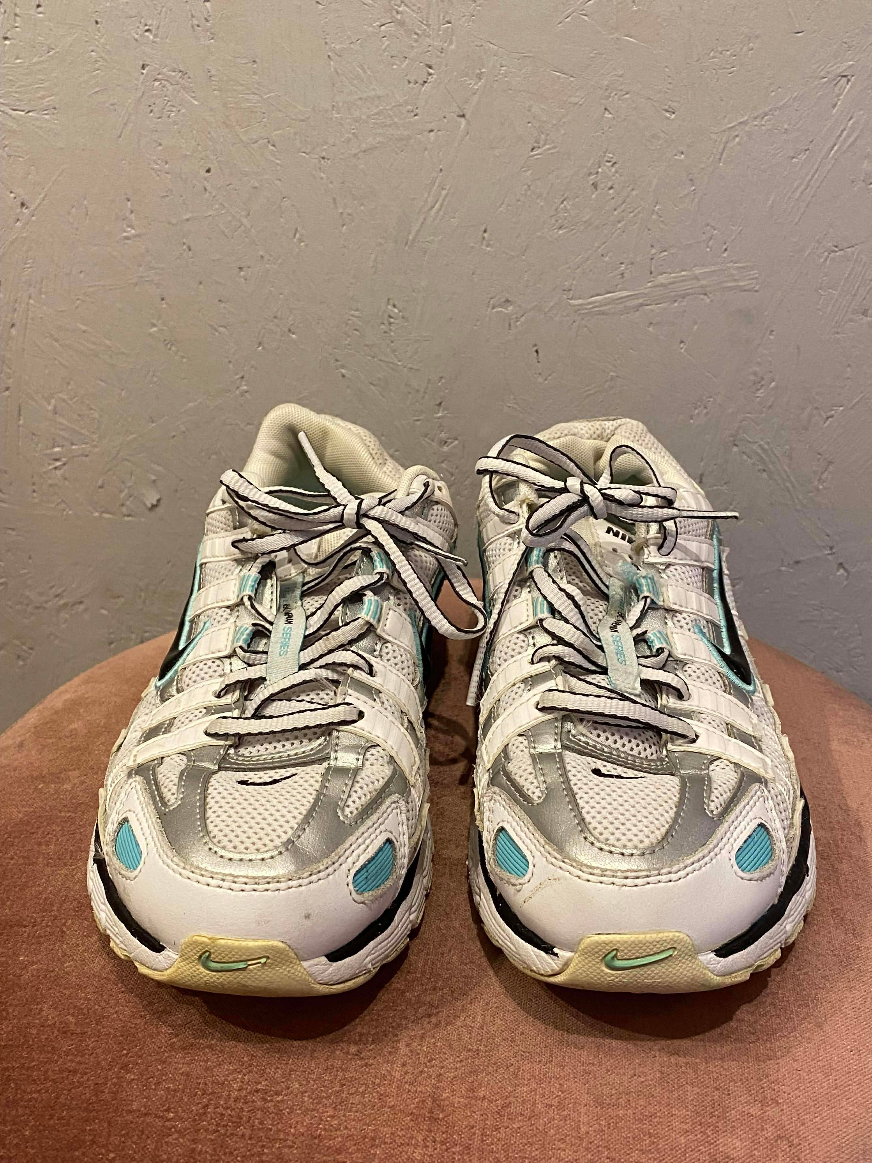 Nike - Sneakers - Size: 38