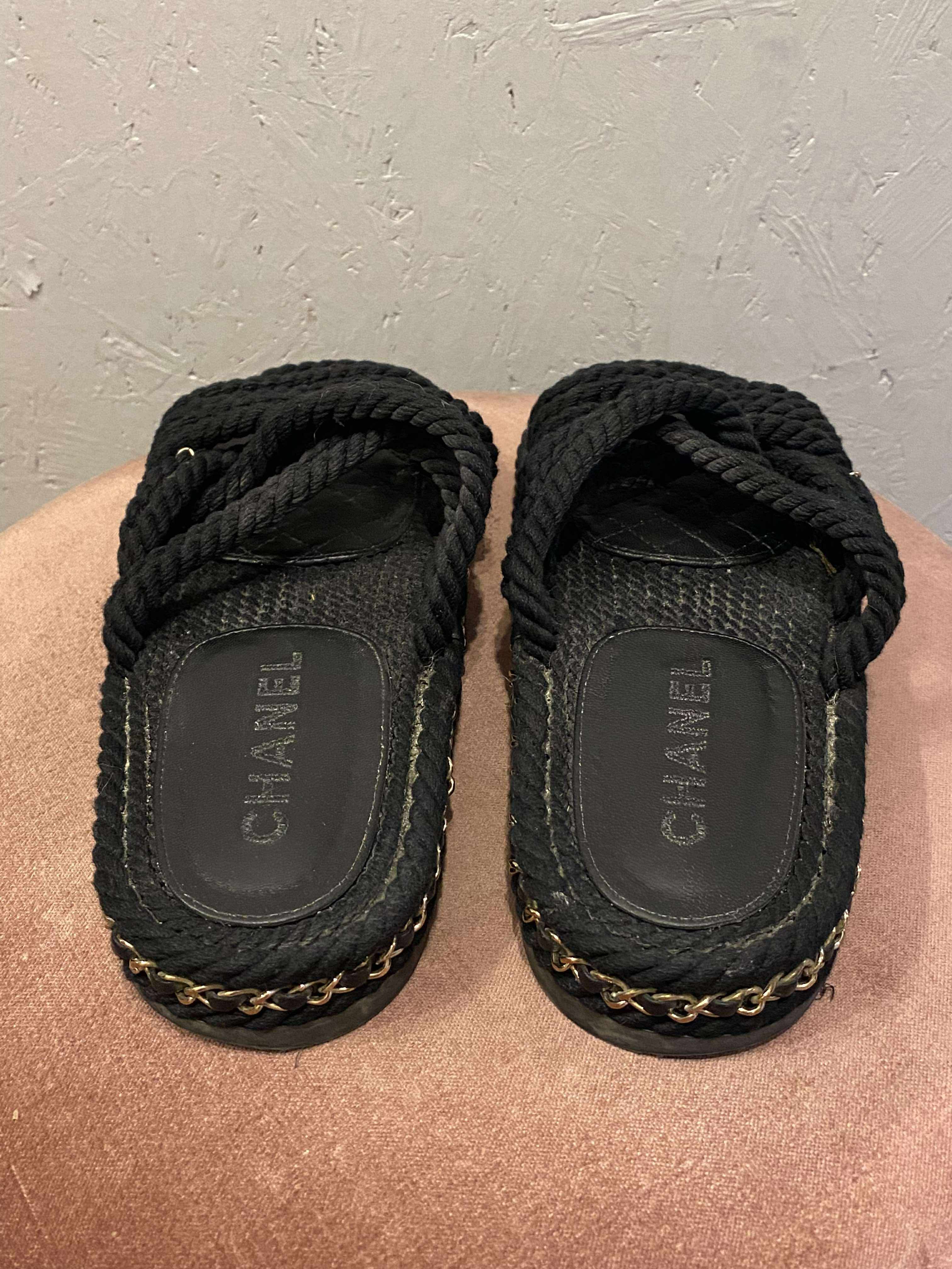 Chanel - Sandaler - Size: 38