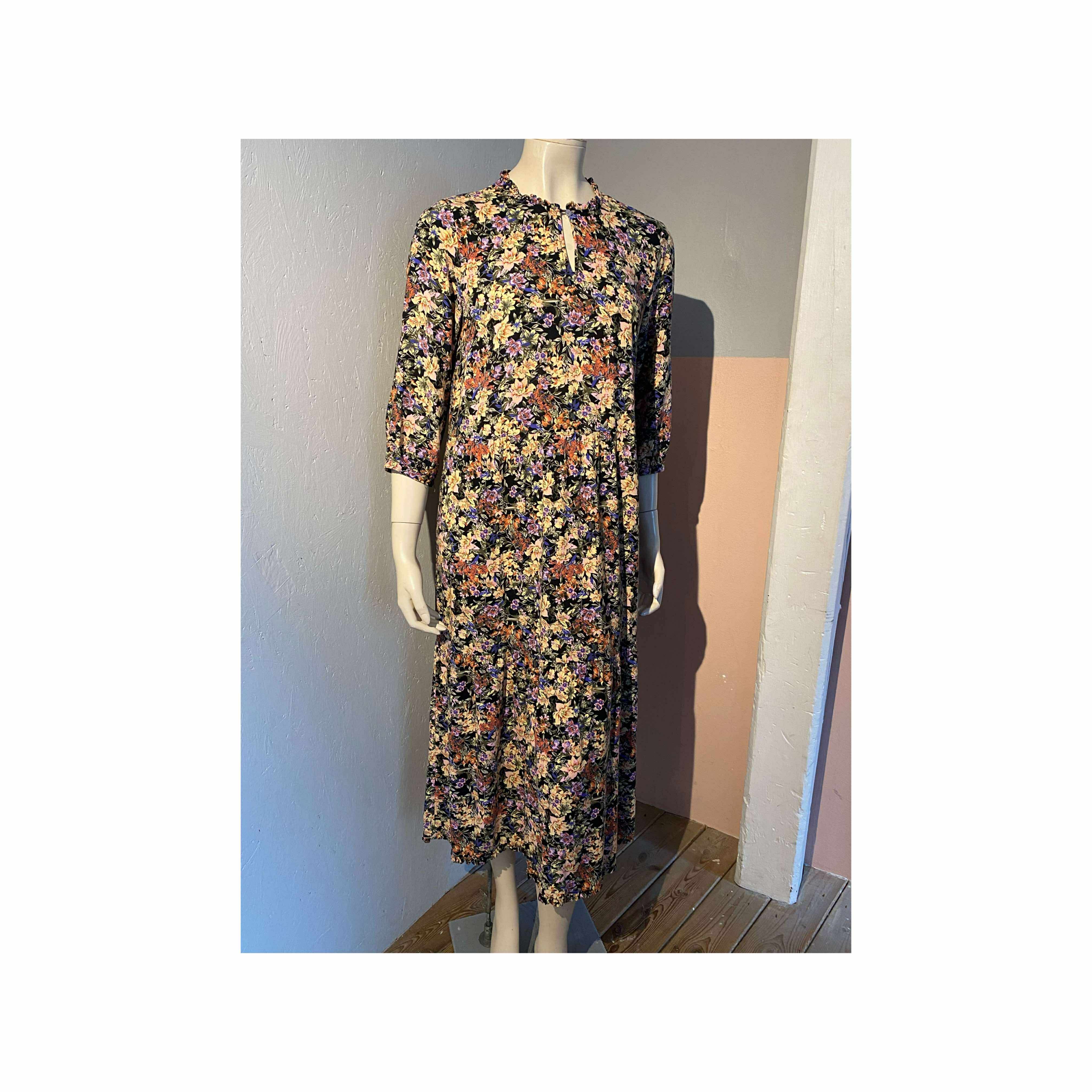 YAS - Kjole - Size: M