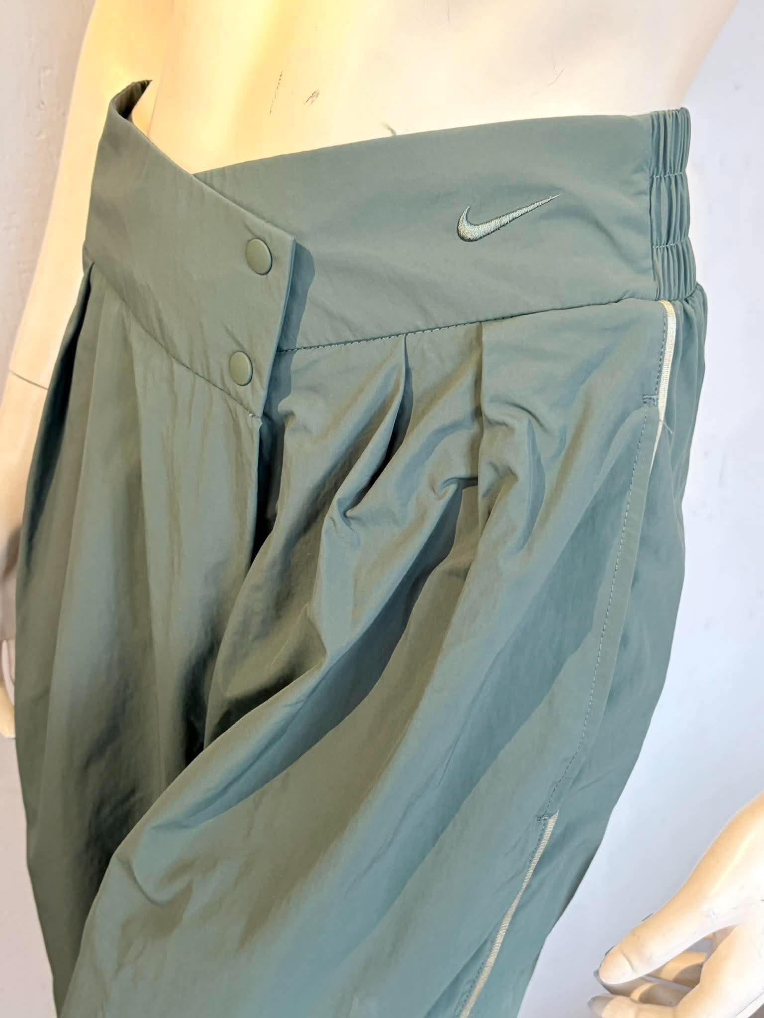 Nike - Sweatpants - Size: S
