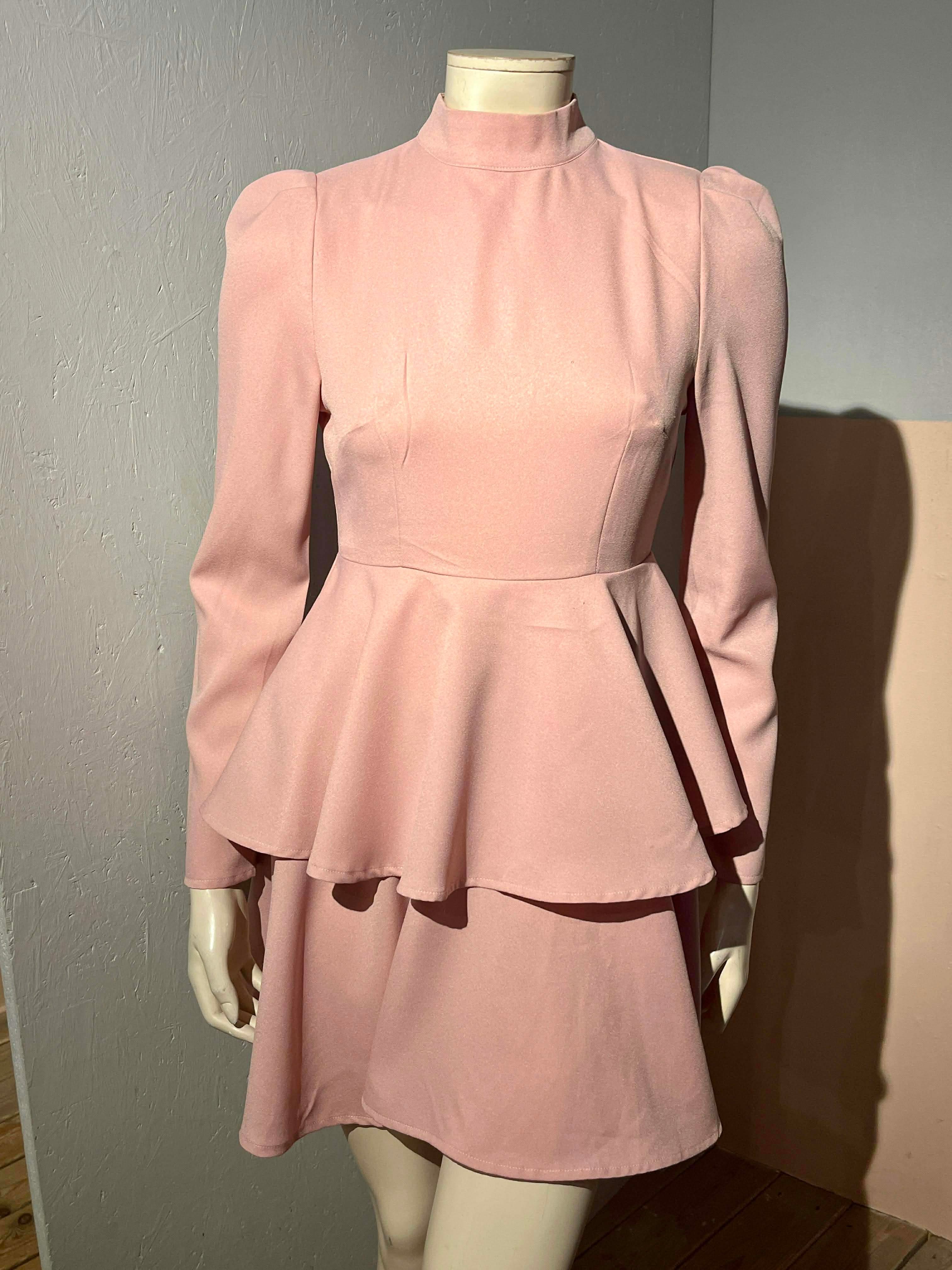 Pretty Little Thing - Kjole - Size: 36