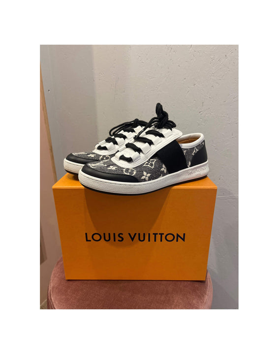 Louis Vuitton - Sneakers - Size: 38 1/2