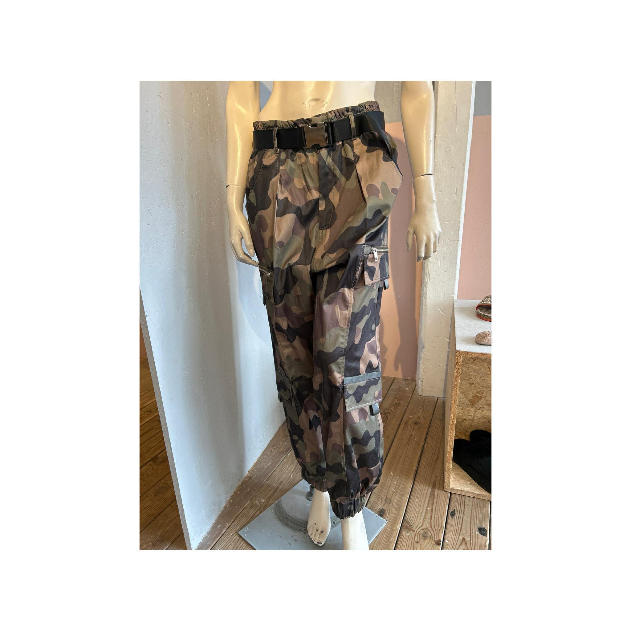 Zara - Bukser - Size: L