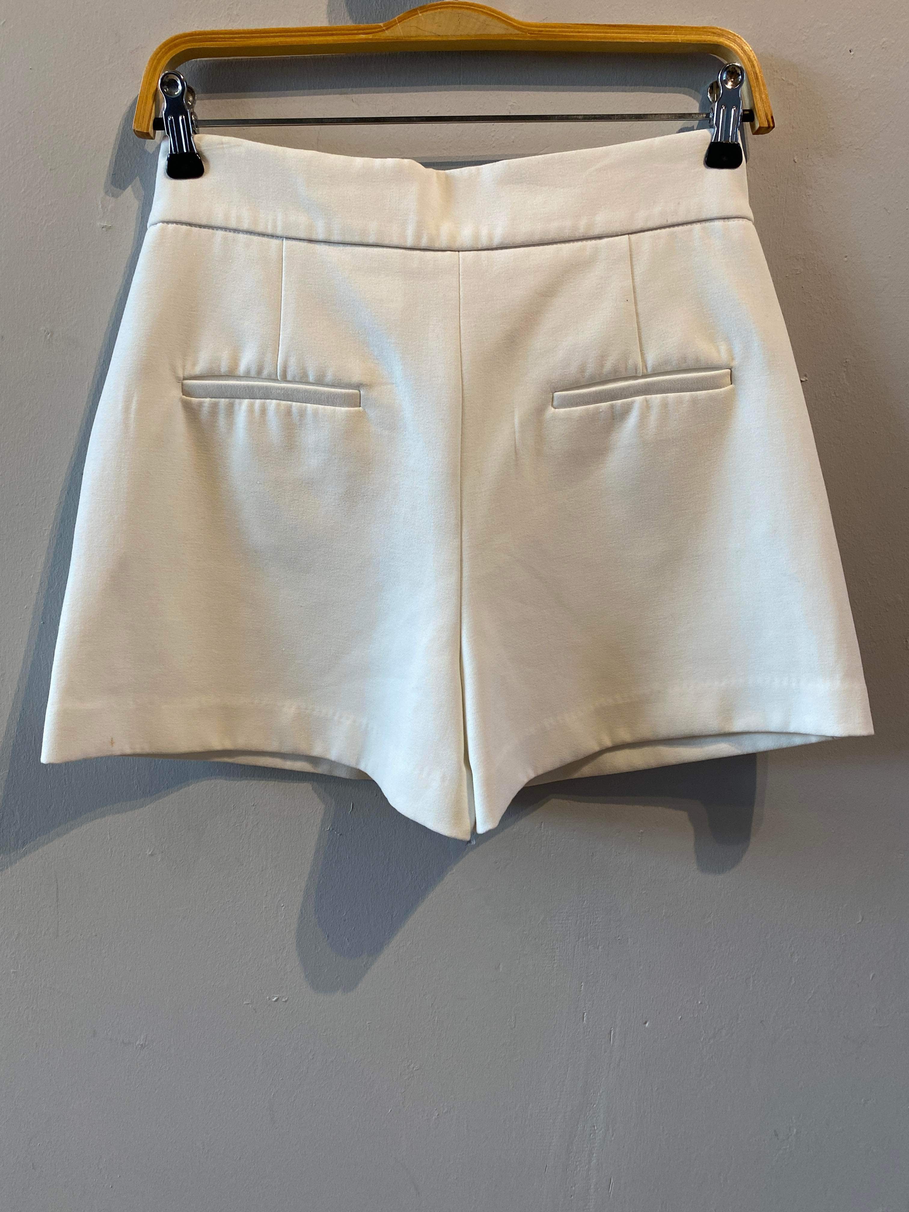 Zara - Shorts - Size: M
