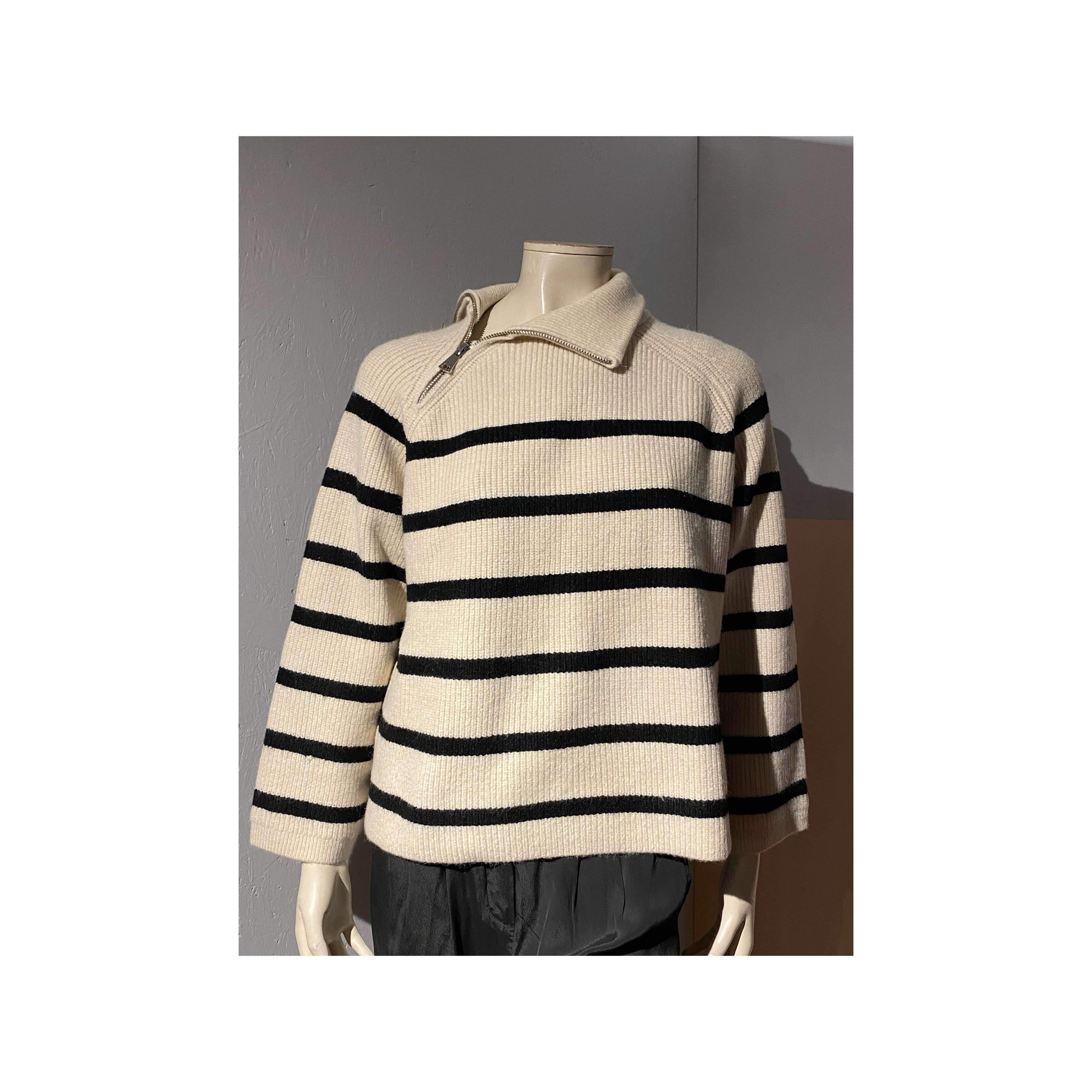 Zara - Sweater - Size: L