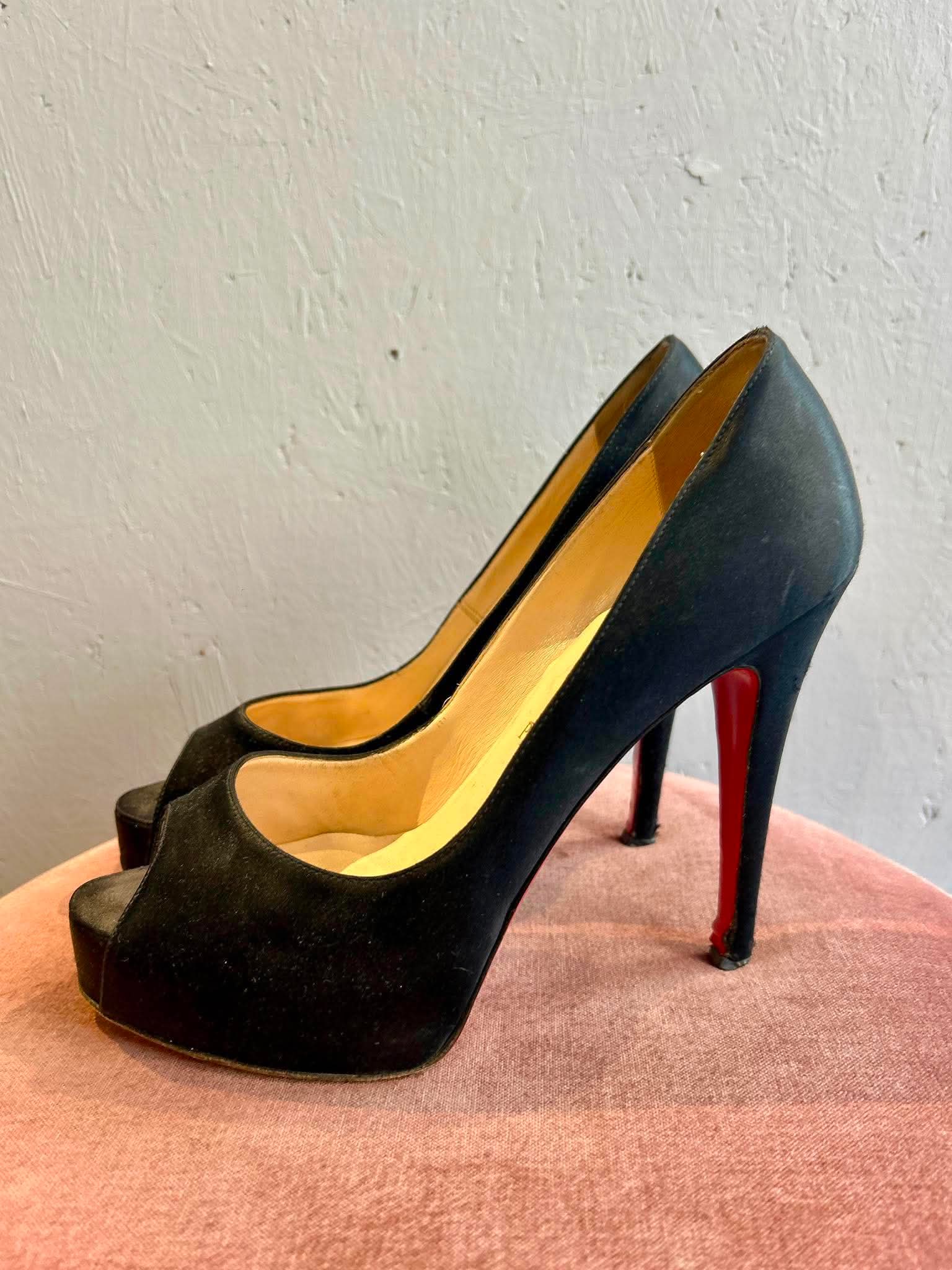 Christian Louboutin - Stiletter - Size: 39