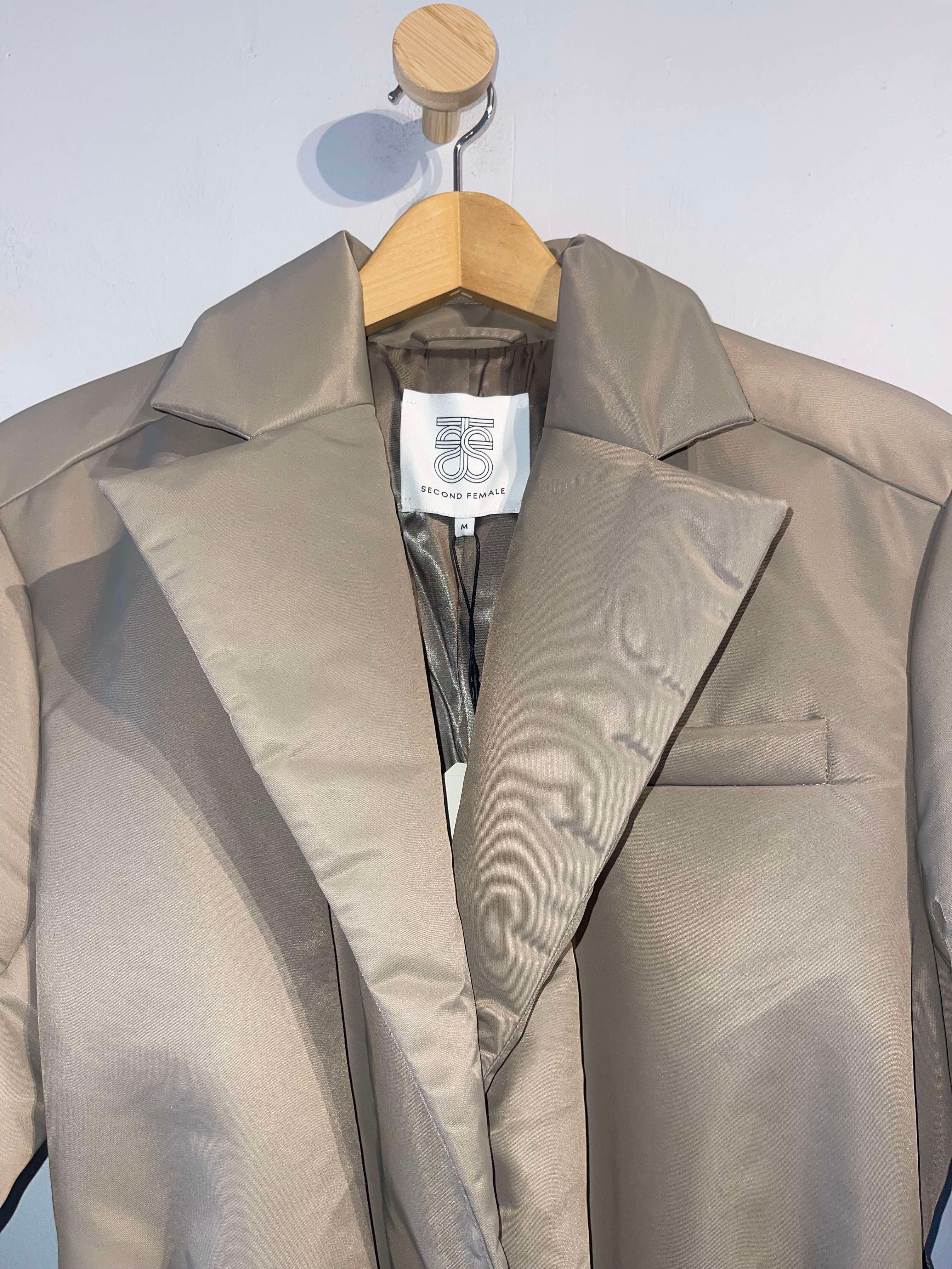 Second Female - Jakke - Size: M