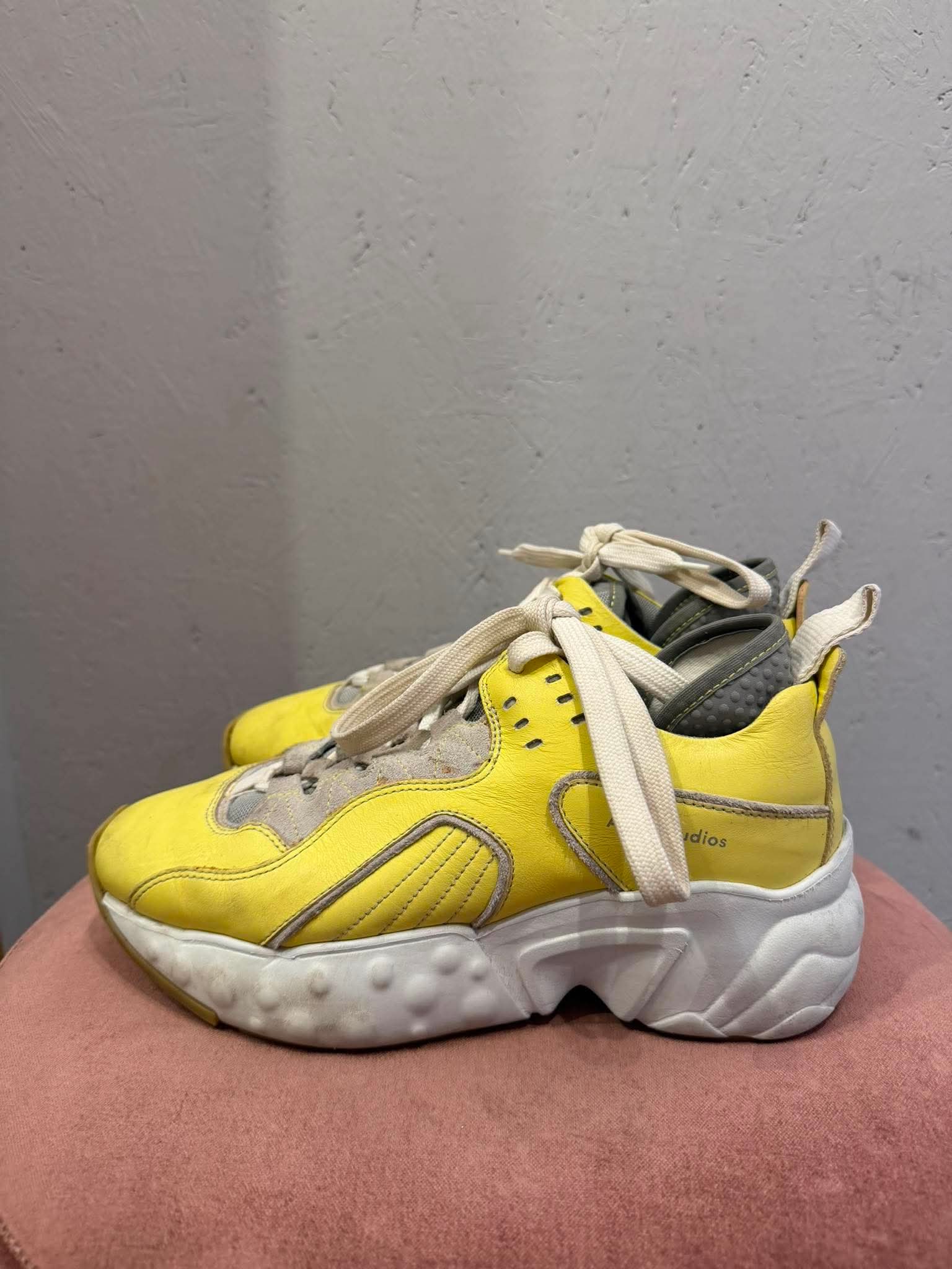 Acne Studios - Sneakers - Size: 37